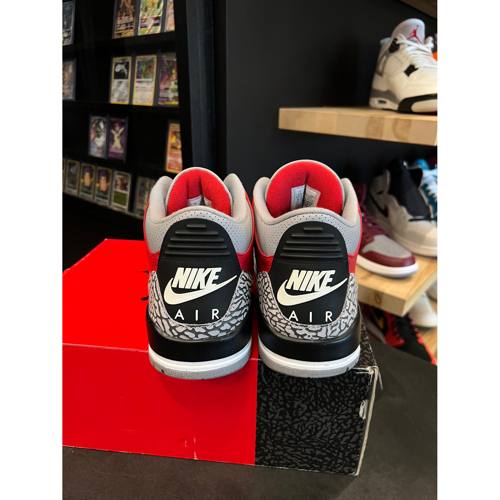 Jordan Jordan 3 Retro SE Unite Size 11, PREOWNED