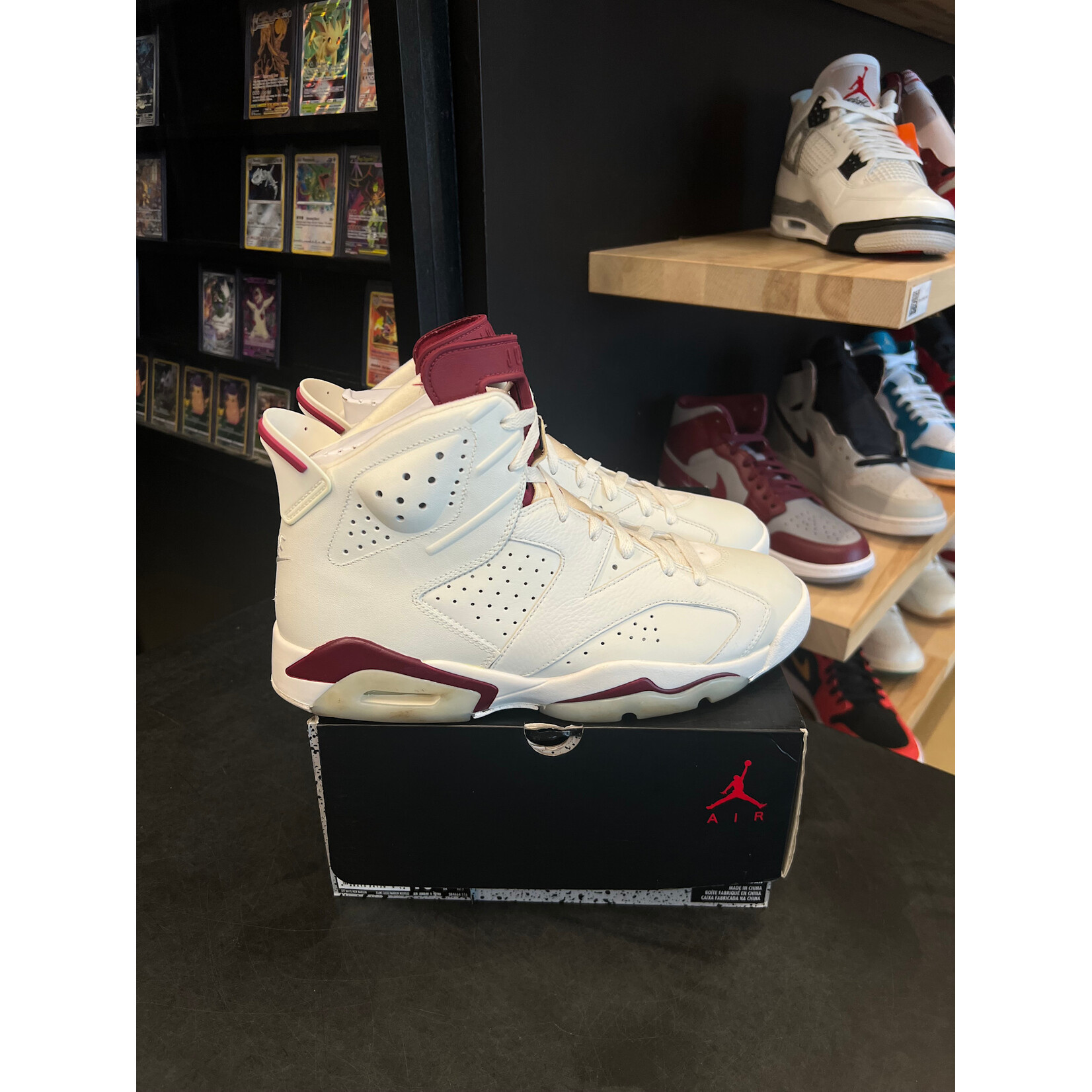 Jordan Jordan 6 Retro Maroon (2015) Size 10.5, PREOWNED