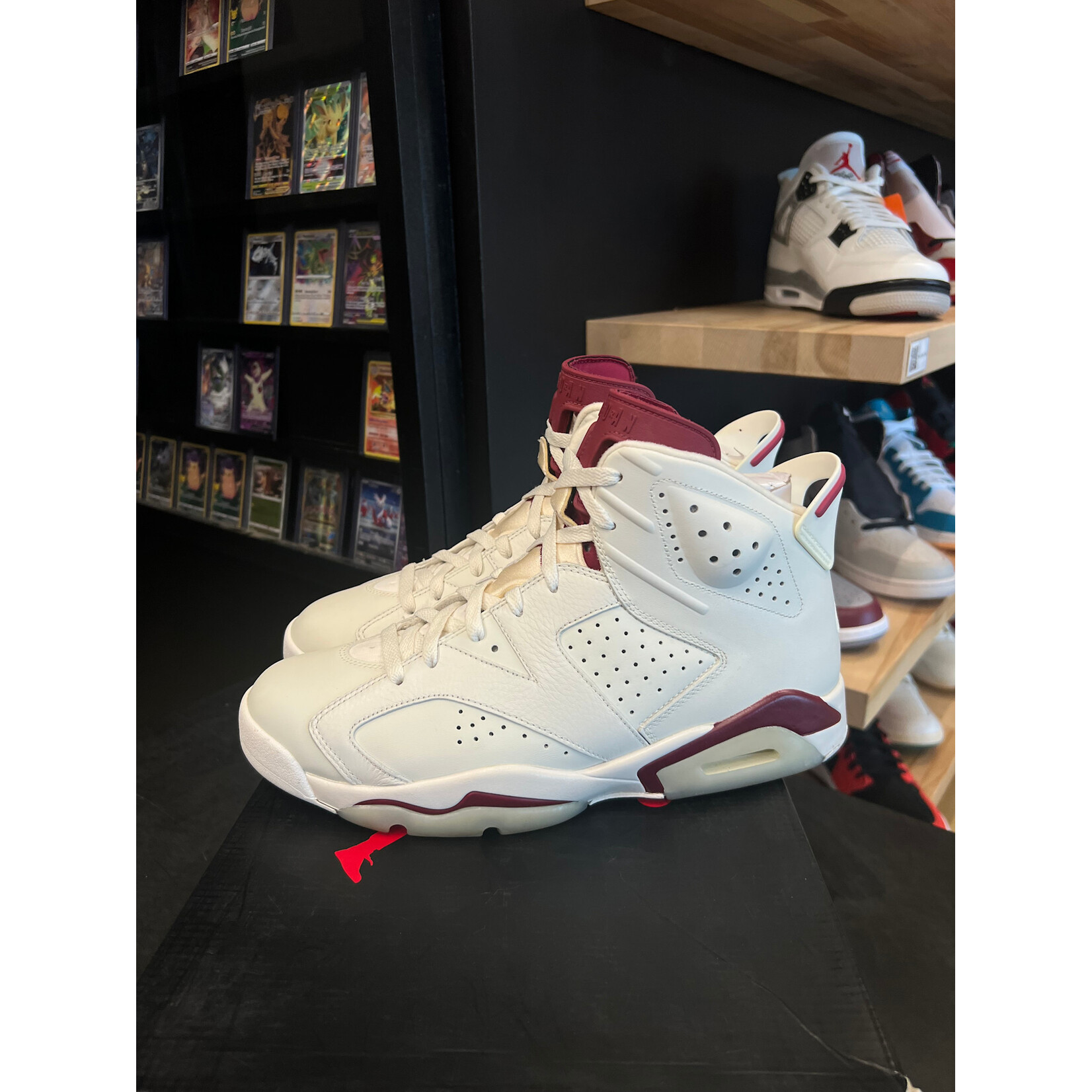 Jordan Jordan 6 Retro Maroon (2015) Size 10.5, PREOWNED