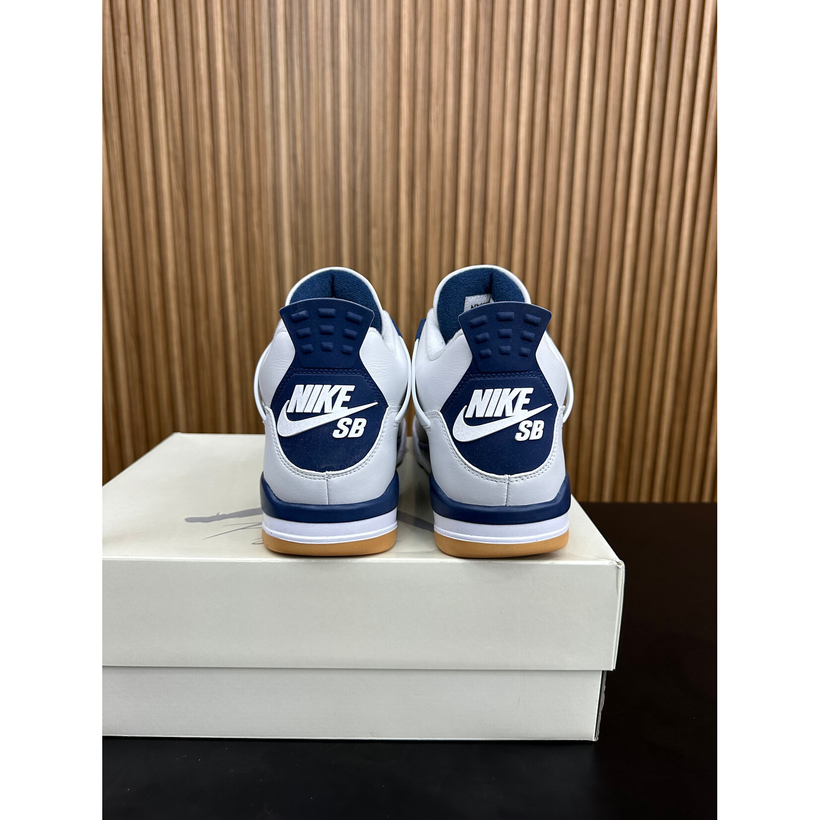 Jordan Jordan 4 Retro SB Navy Size 11, PREOWNED