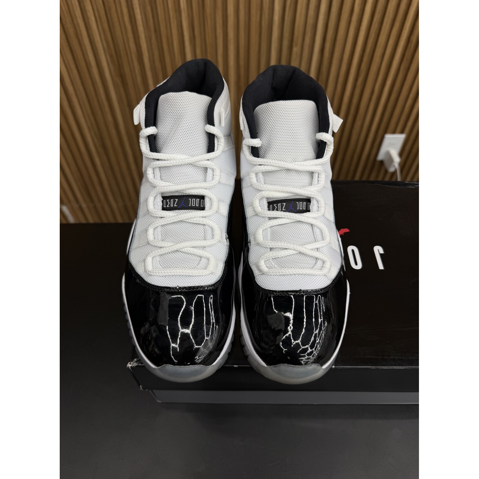 Jordan Jordan 11 Retro Concord (2018) Size 11, PREOWNED