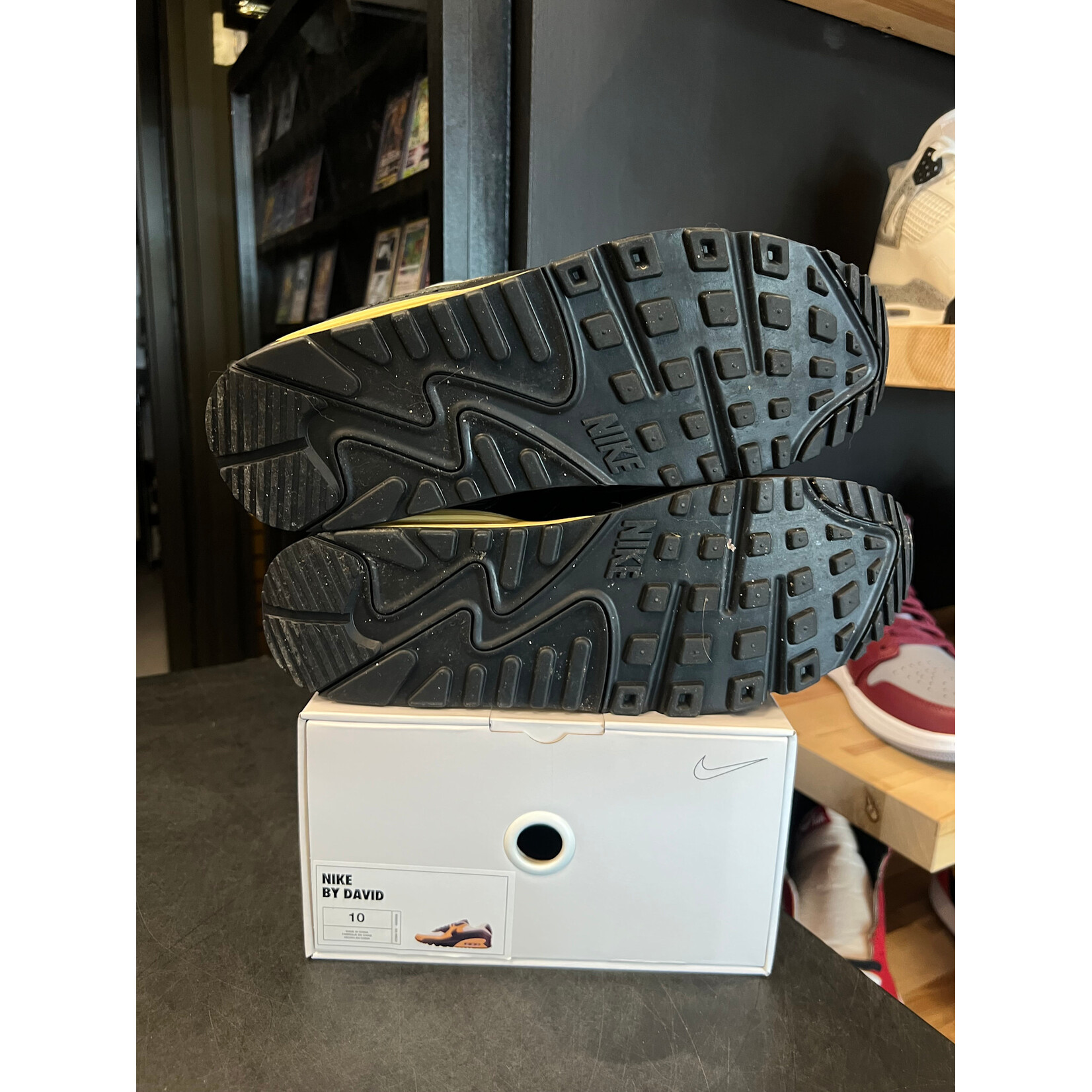 Nike Nike Air Max 90 ID (NIKE BY YOU) Size 10, PREOWNED