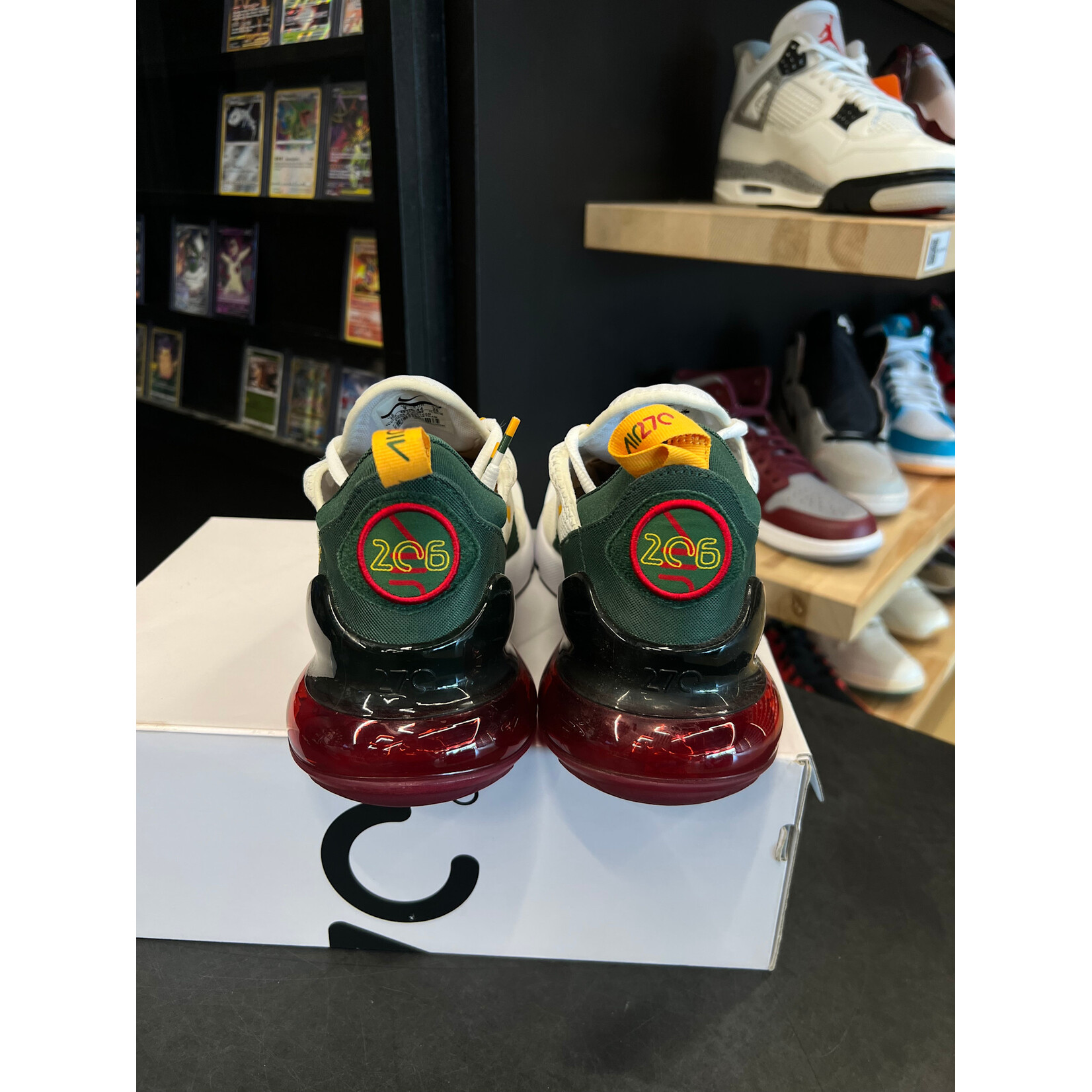 Nike Nike Air Max 270 Seattle Home Size 10, PREOWNED