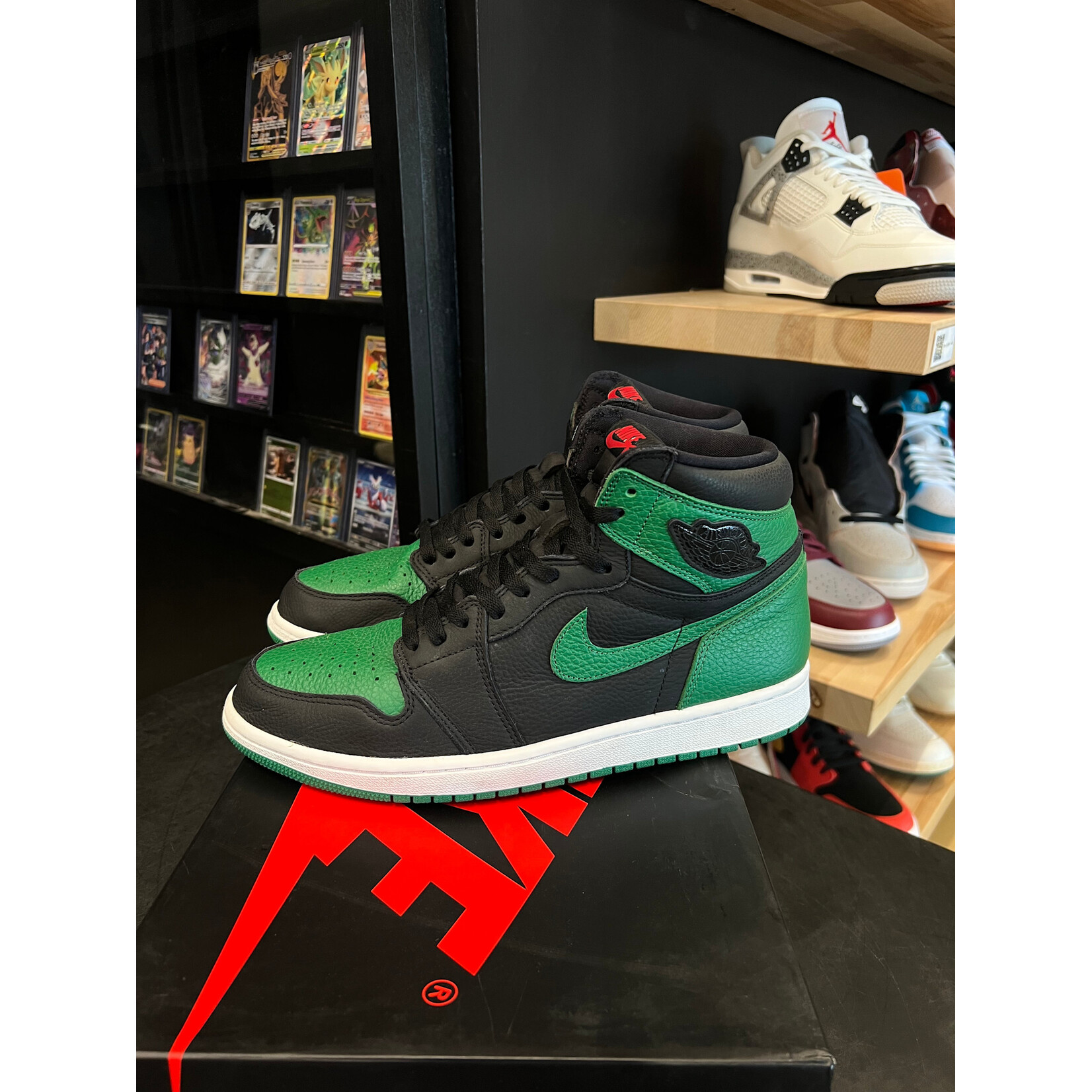 Jordan Jordan 1 Retro High Pine Green Black Size 11, PREOWNED