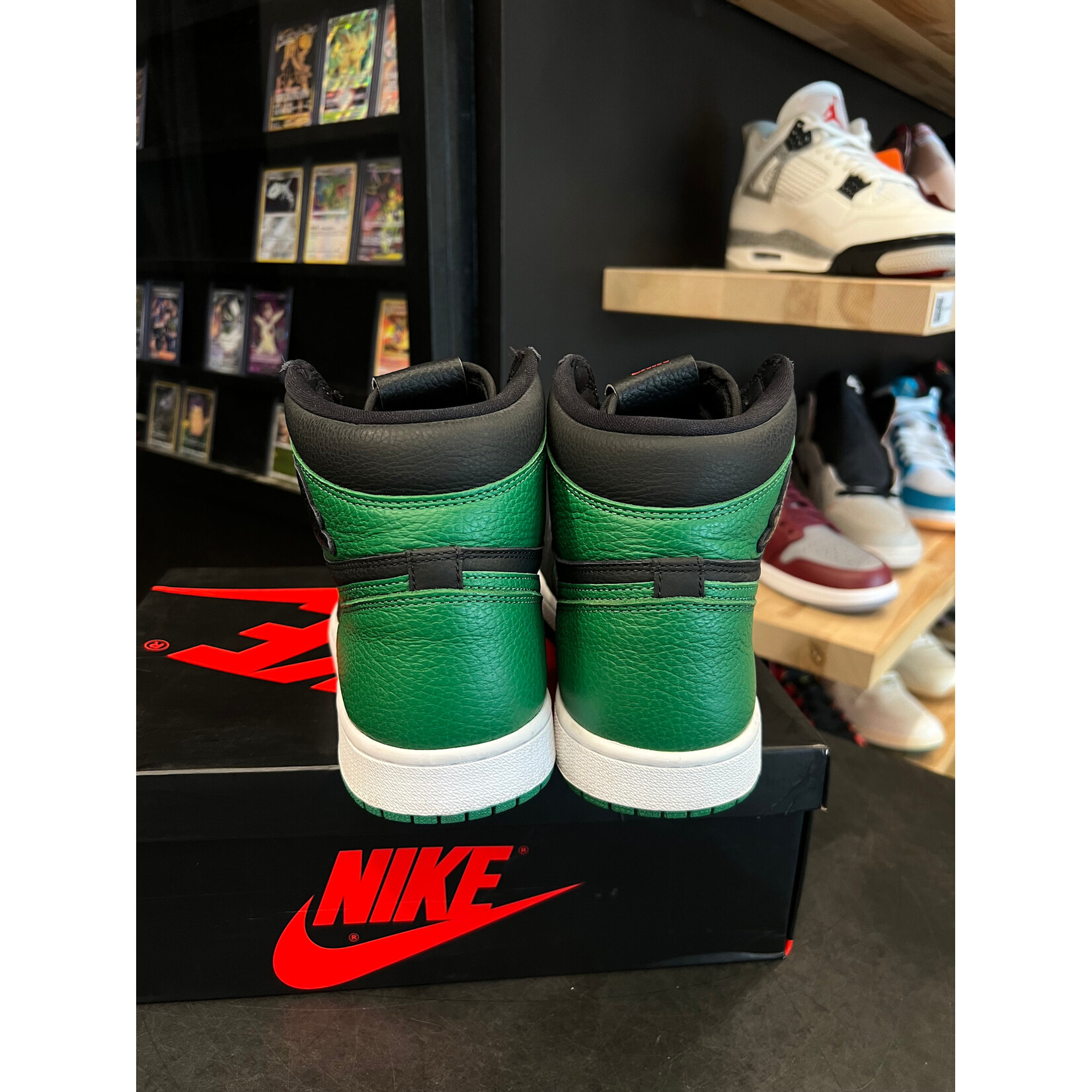 Jordan Jordan 1 Retro High Pine Green Black Size 11, PREOWNED
