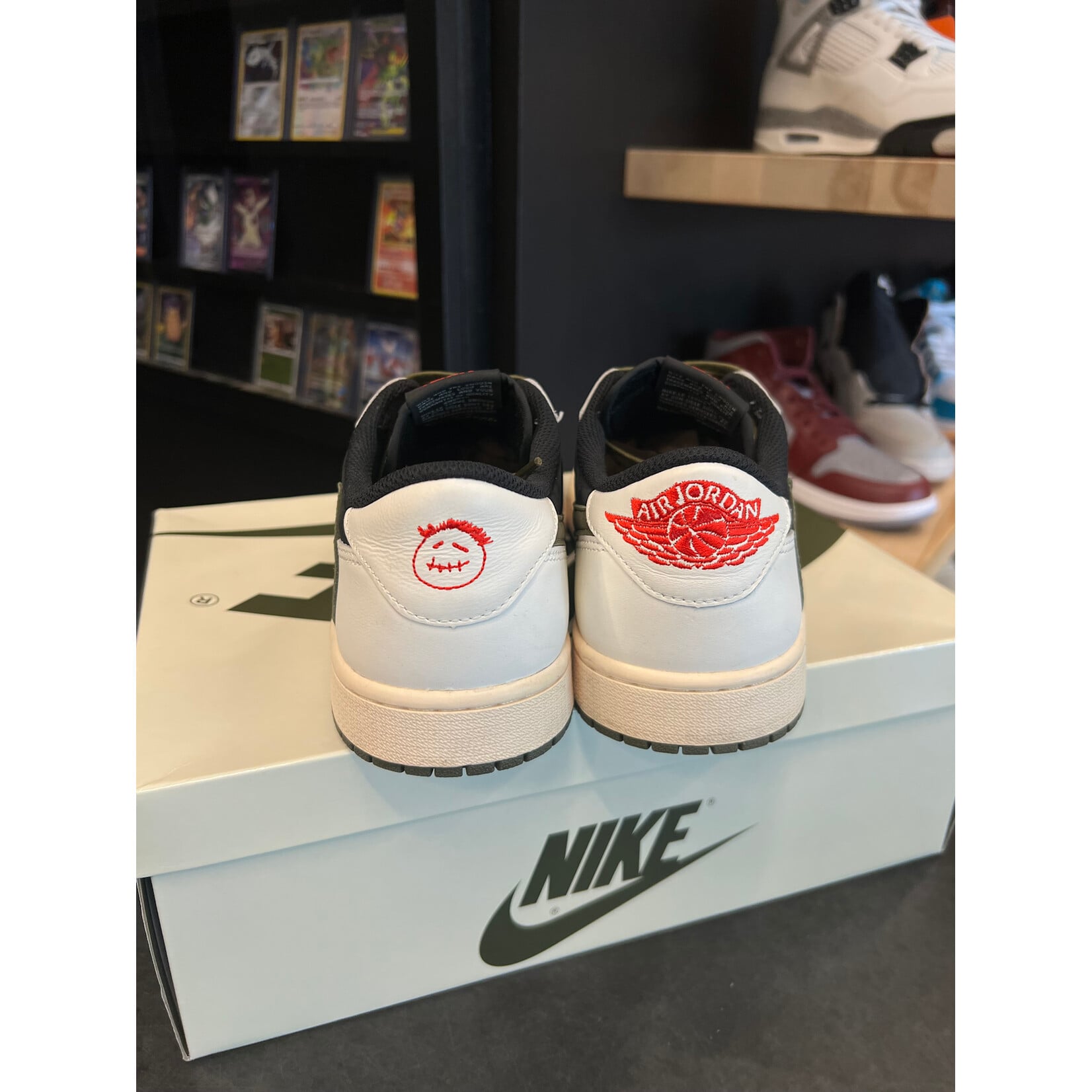 Jordan Jordan 1 Retro Low OG SP Travis Scott Olive (Women's) Size 11.5W, PREOWNED