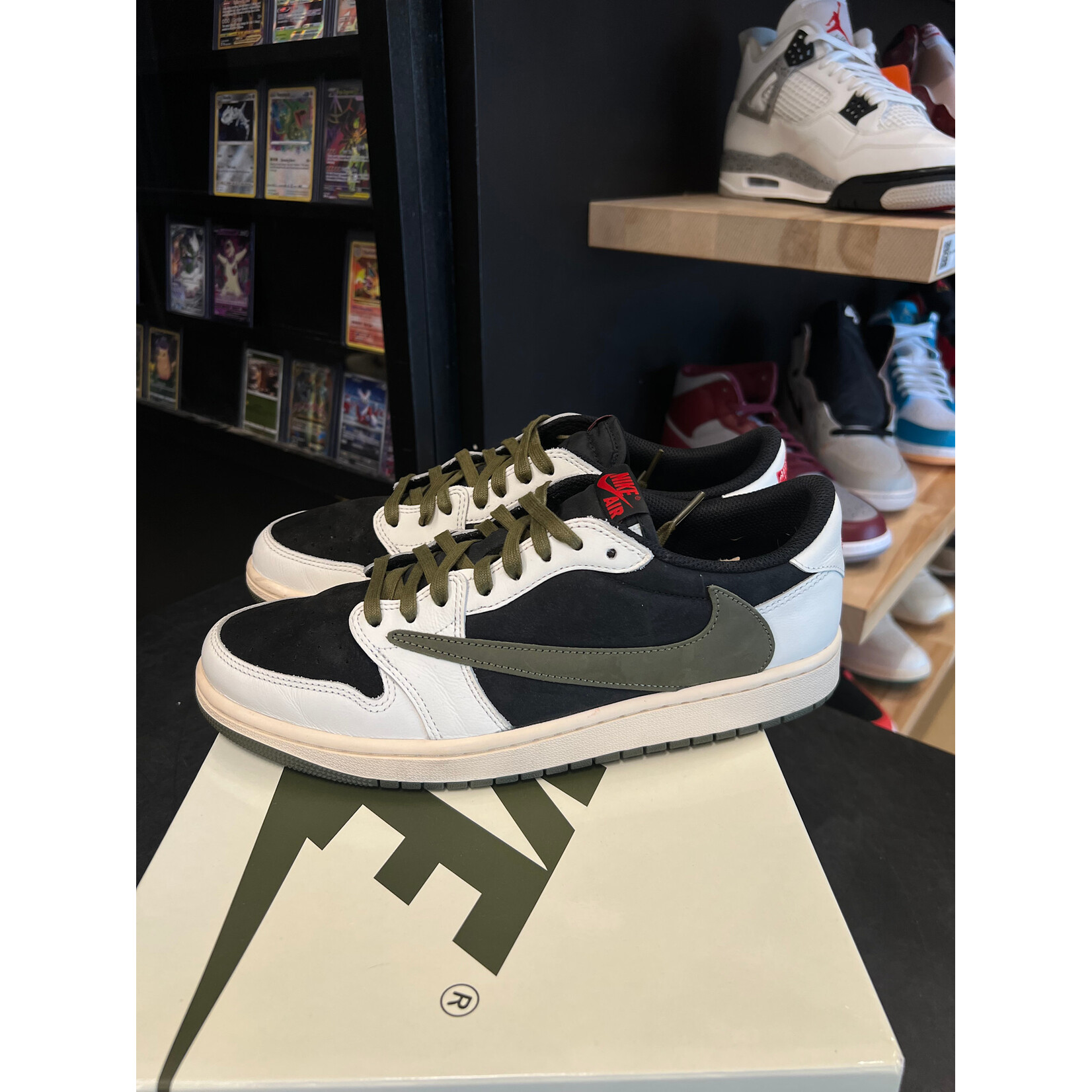Jordan Jordan 1 Retro Low OG SP Travis Scott Olive (Women's) Size 11.5W, PREOWNED