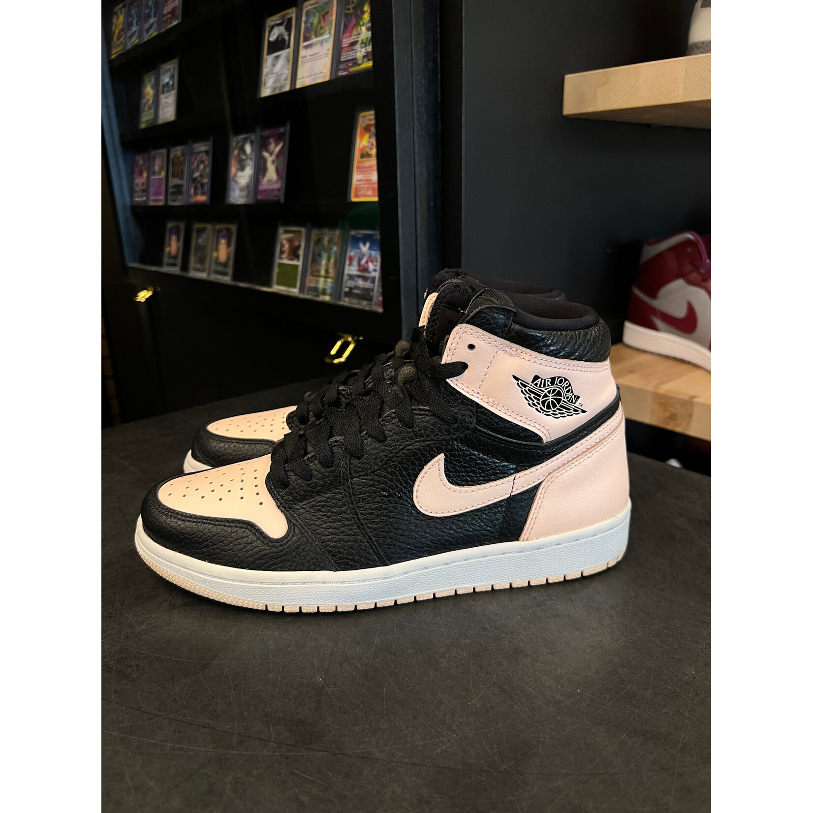 Jordan Jordan 1 Retro High Black Crimson Tint Size 8.5, PREOWNED