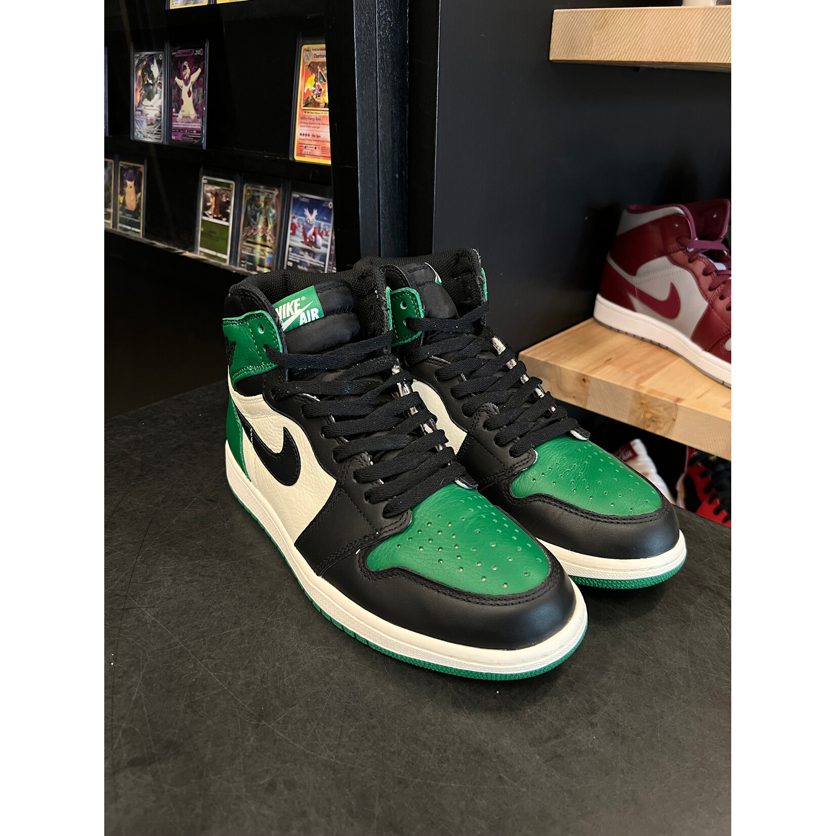Jordan Jordan 1 Retro High Pine Green Size 9, PREOWNED
