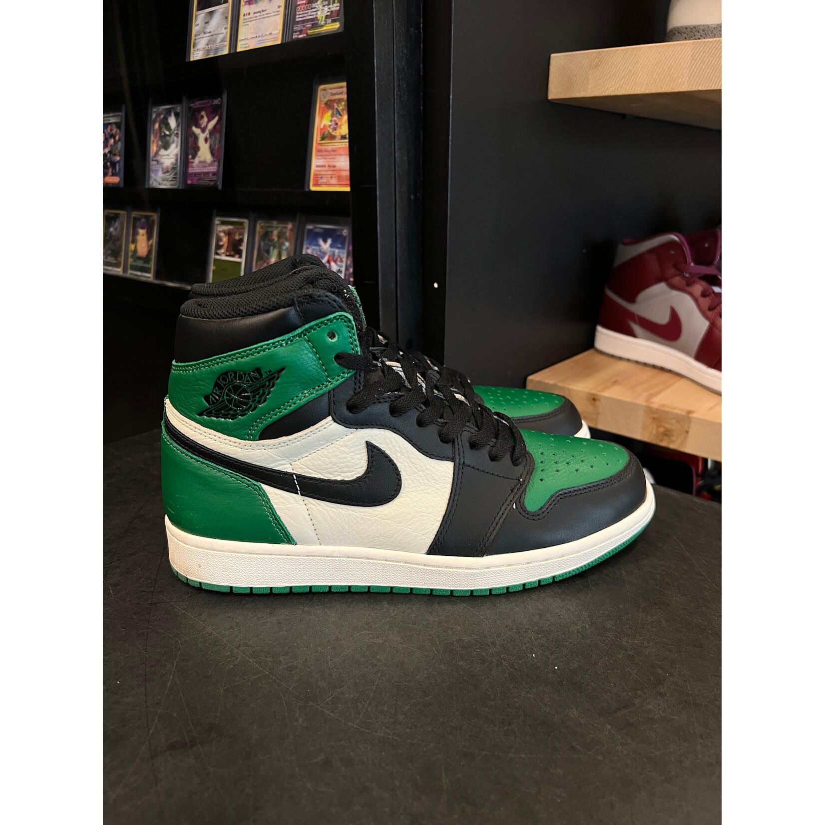 Jordan Jordan 1 Retro High Pine Green Size 9, PREOWNED