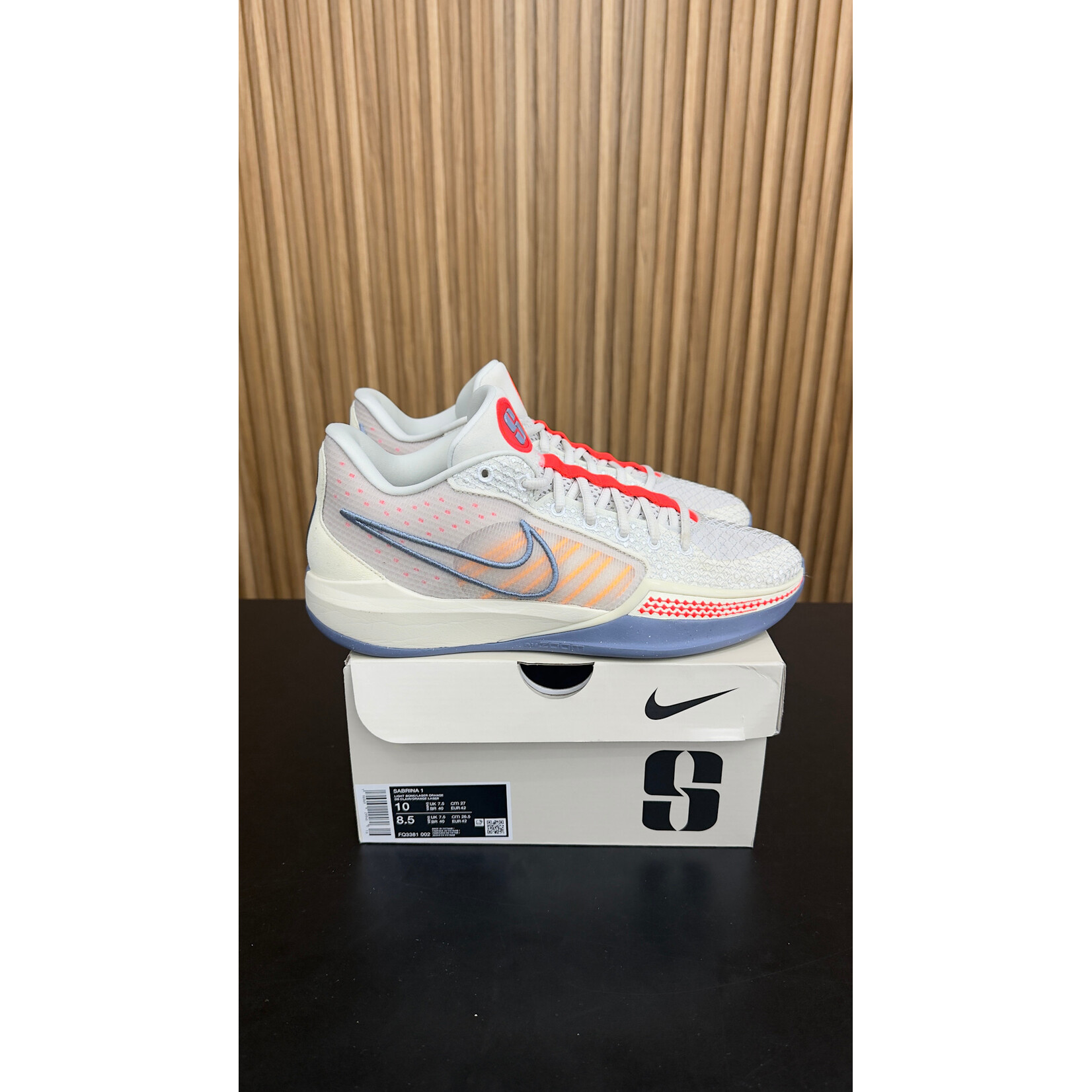 Nike Nike Sabrina 1 Grounded (Women's) Size 10W, PREOWNED