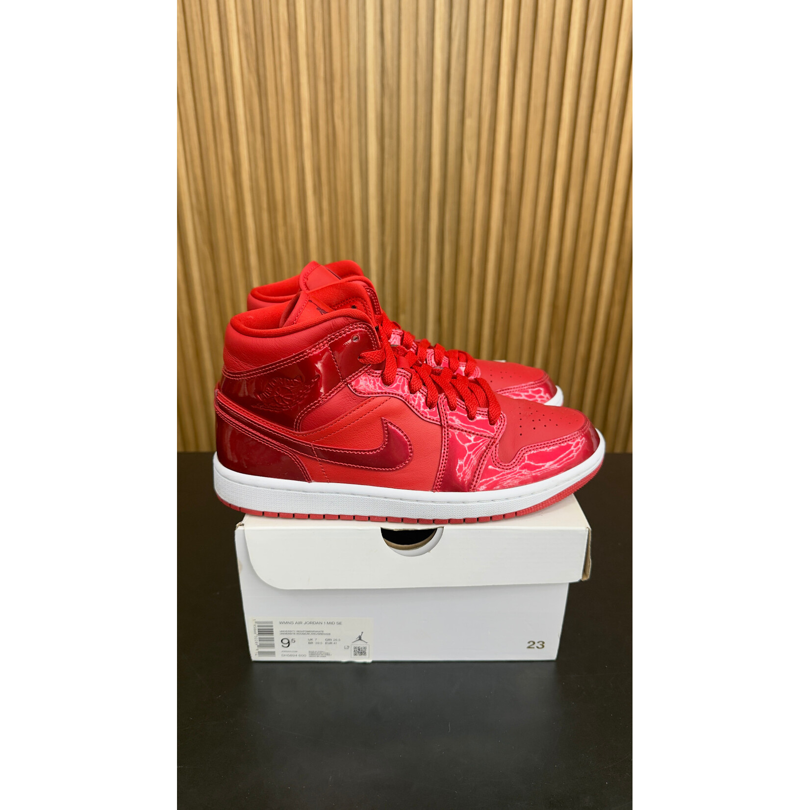 Jordan Jordan 1 Mid SE Pomegranate (Women's) Size 9.5W, PREOWNED