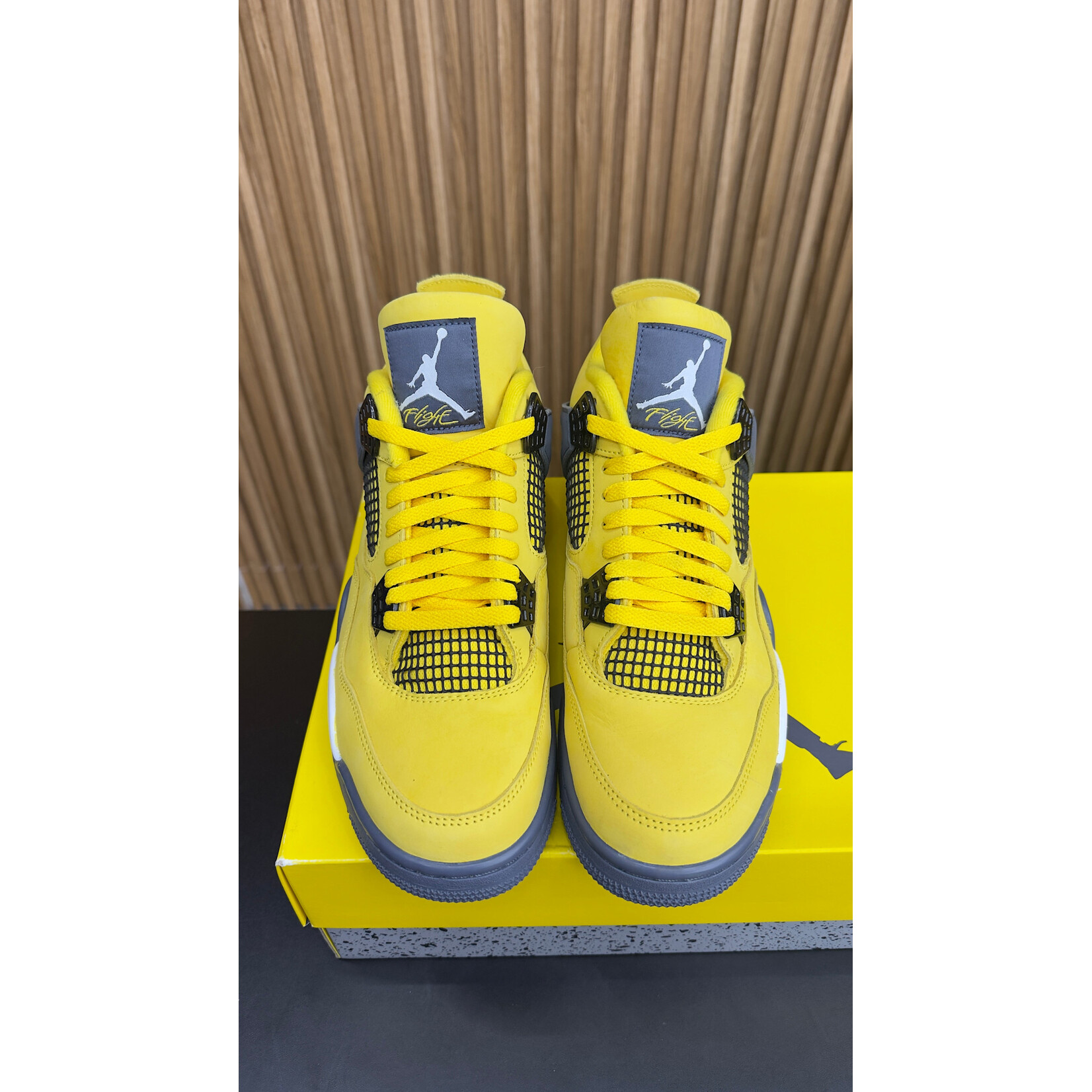 Jordan Jordan 4 Retro Lightning (2021) Size 10.5, PREOWNED