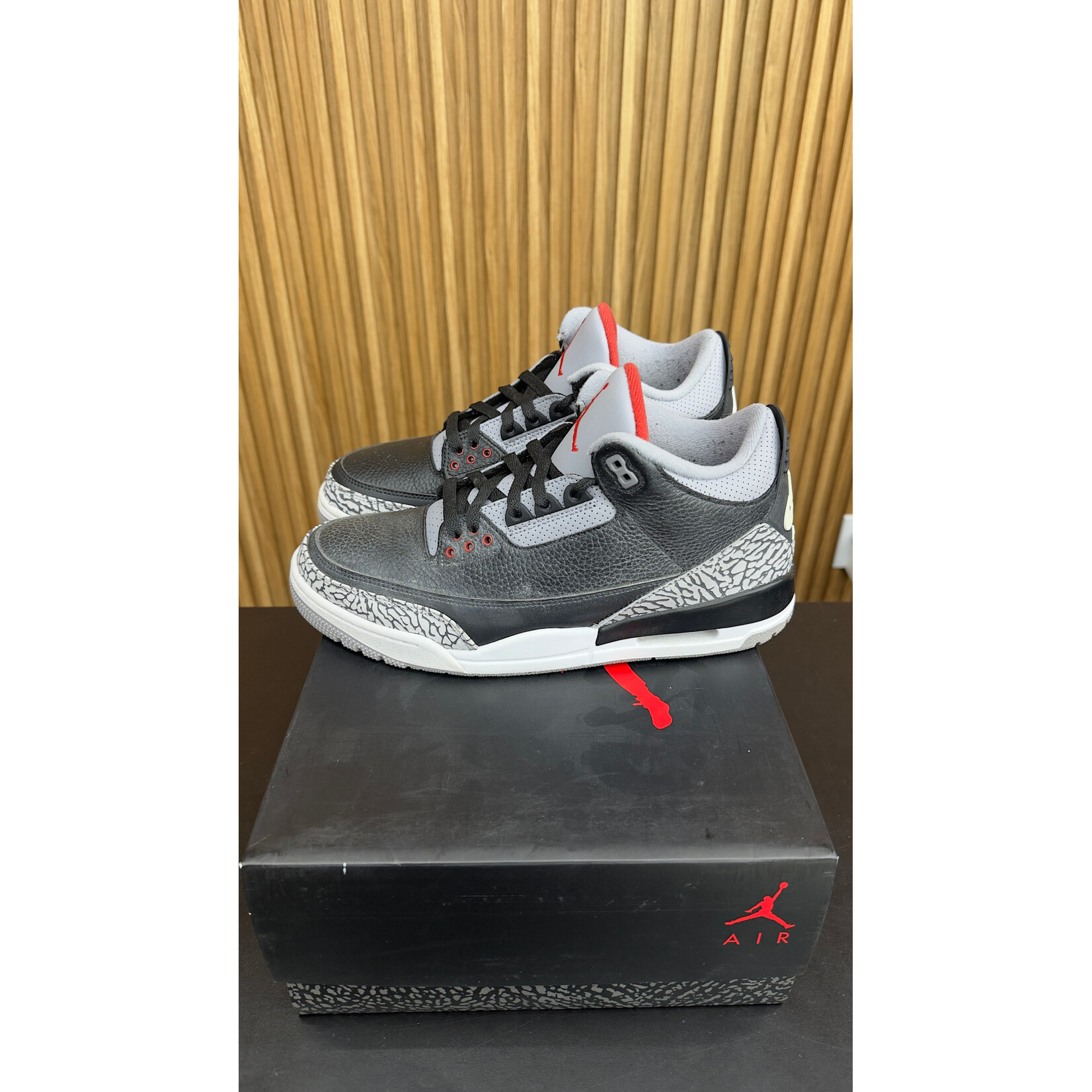 Jordan Jordan 3 Retro Black Cement (2018) Size 10.5, PREOWNED