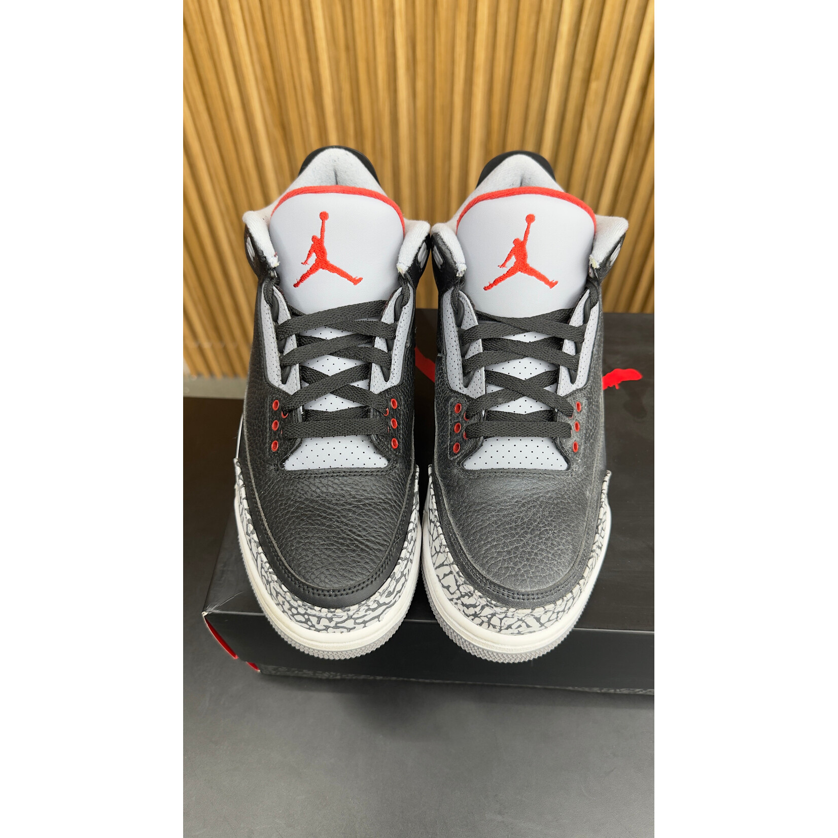 Jordan Jordan 3 Retro Black Cement (2018) Size 10.5, PREOWNED