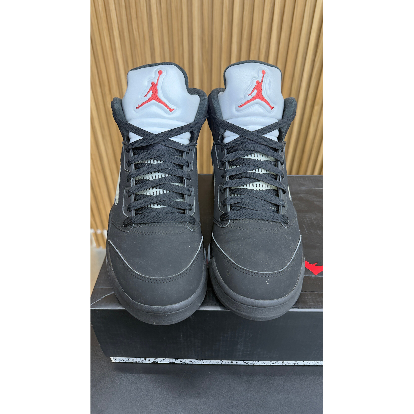 Jordan Jordan 5 Retro Black Metallic (2016) Size 10, PREOWNED