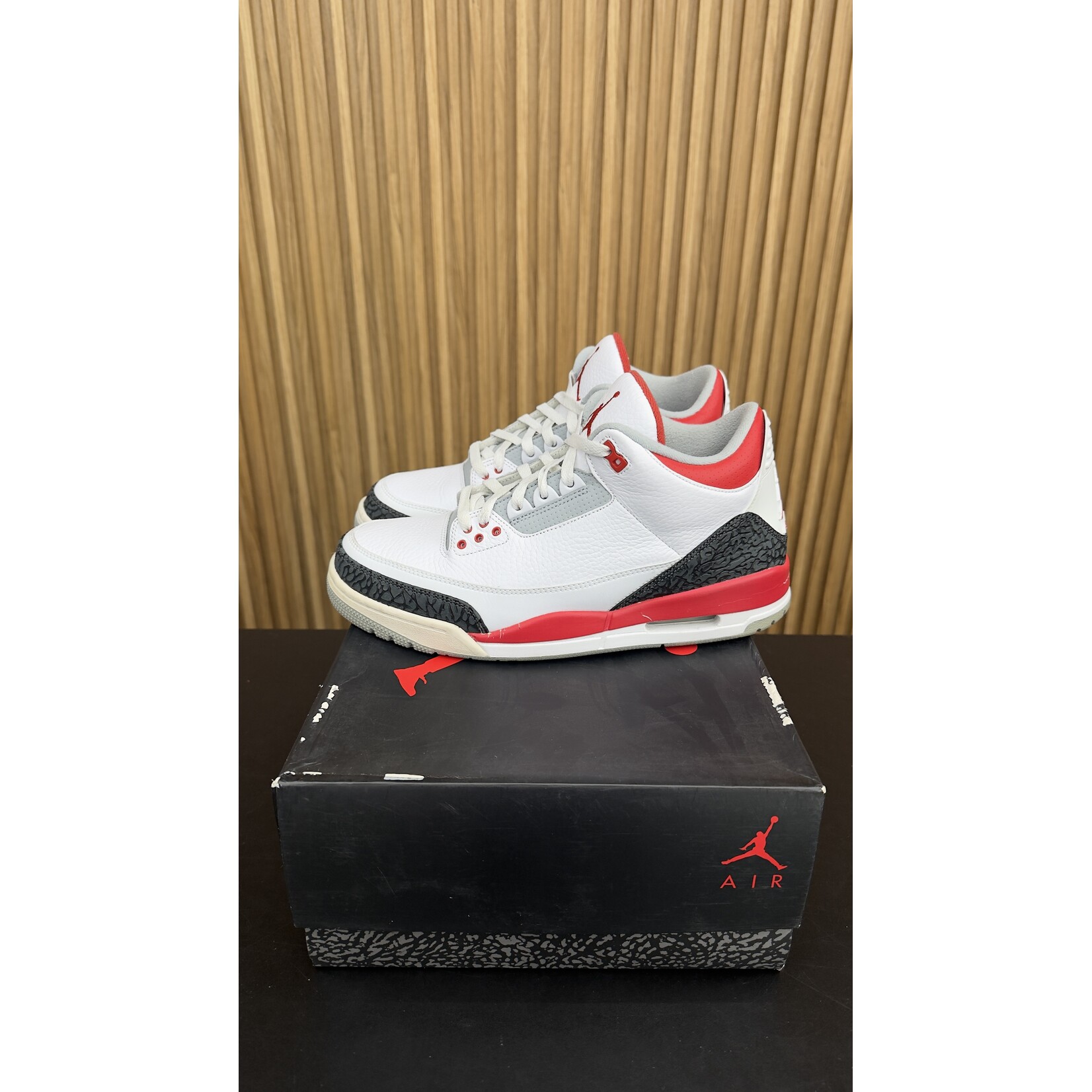 Jordan Jordan 3 Retro Fire Red (2013) Size 10.5, PREOWNED