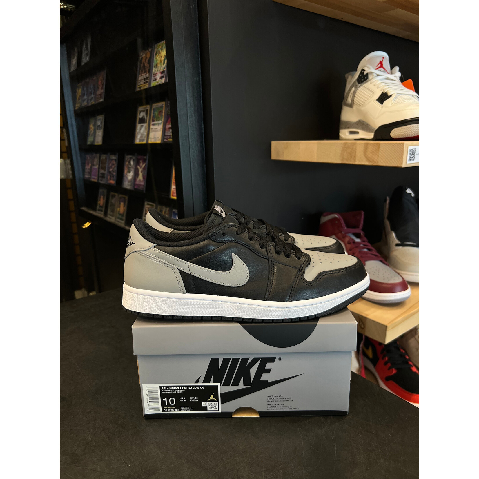 Jordan Jordan 1 Retro Low OG Shadow (2024) Size 10, PREOWNED