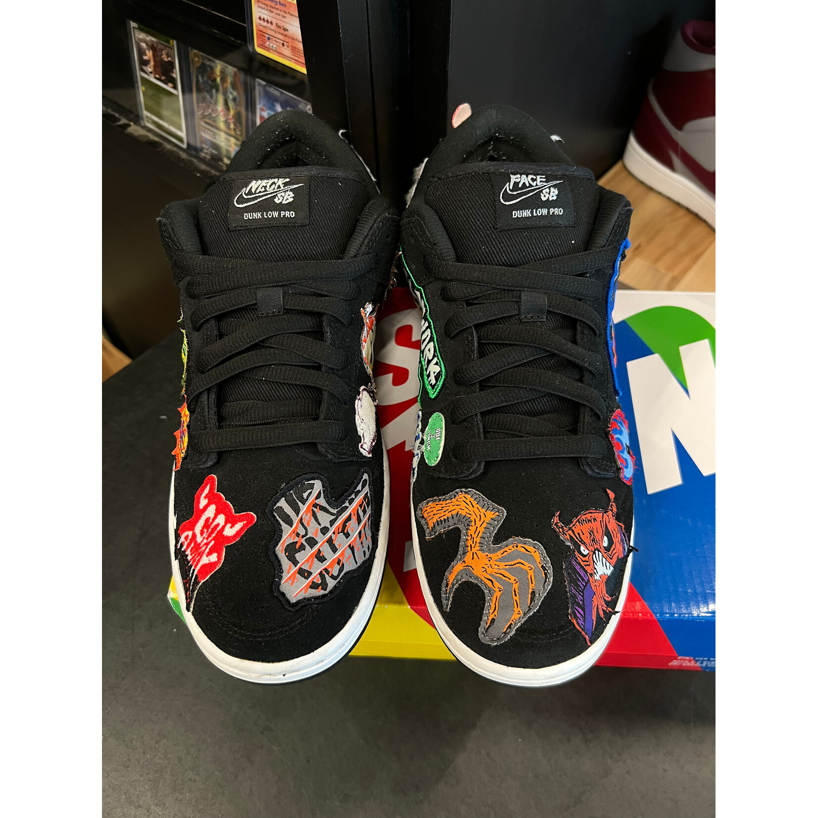 Nike Nike SB Dunk Low Pro QS Neckface Size 9, PREOWNED