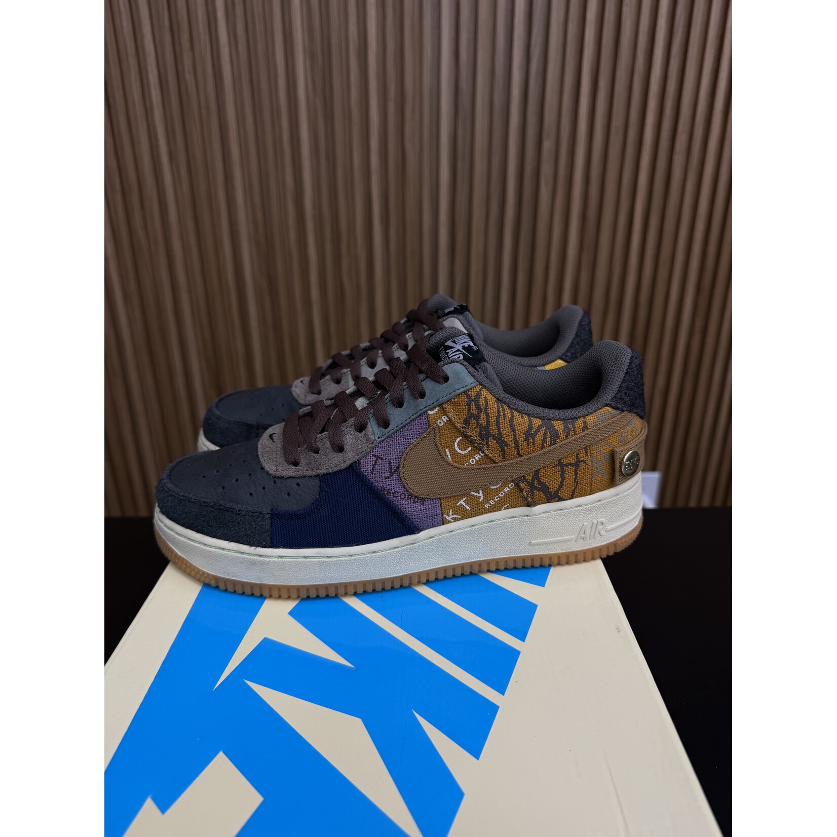 Nike Nike Air Force 1 Low Travis Scott Cactus Jack Size 9, PREOWNED