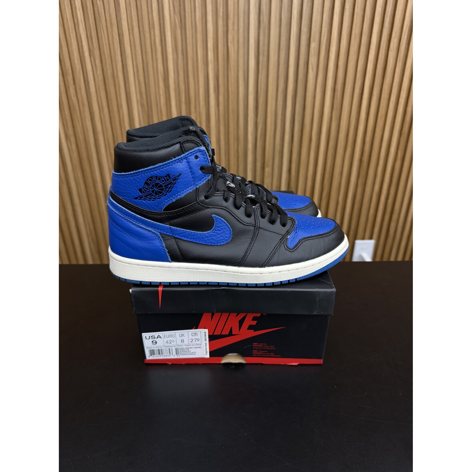 Jordan Jordan 1 Retro Royal (2017) Size 9, PREOWNED