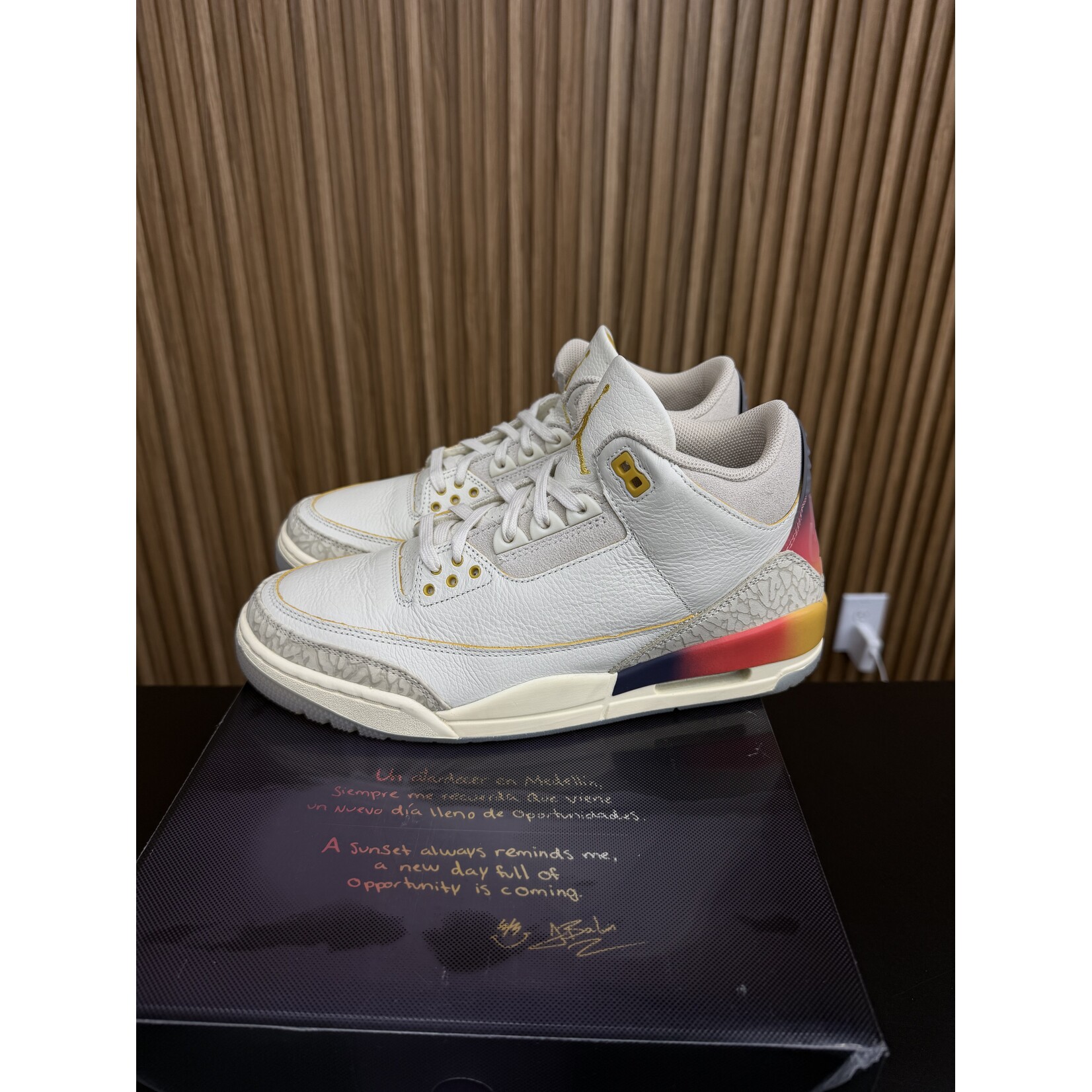 Jordan Jordan 3 Retro SP J Balvin Medellín Sunset Size 9, PREOWNED