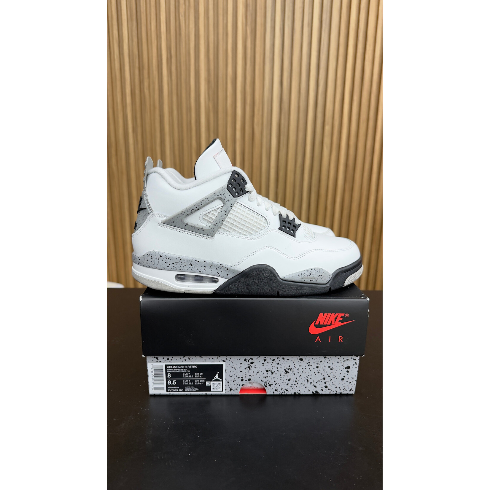 Jordan Jordan 4 Retro White Cement (2025) Size 8, PREOWNED