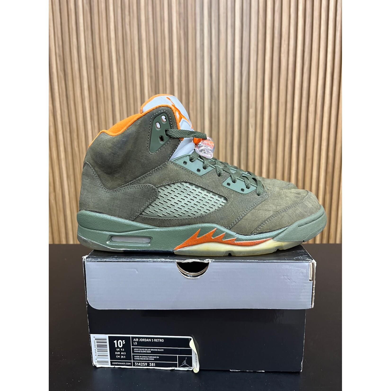 Jordan Jordan 5 Olive (2006) Size 10.5, PREOWNED*