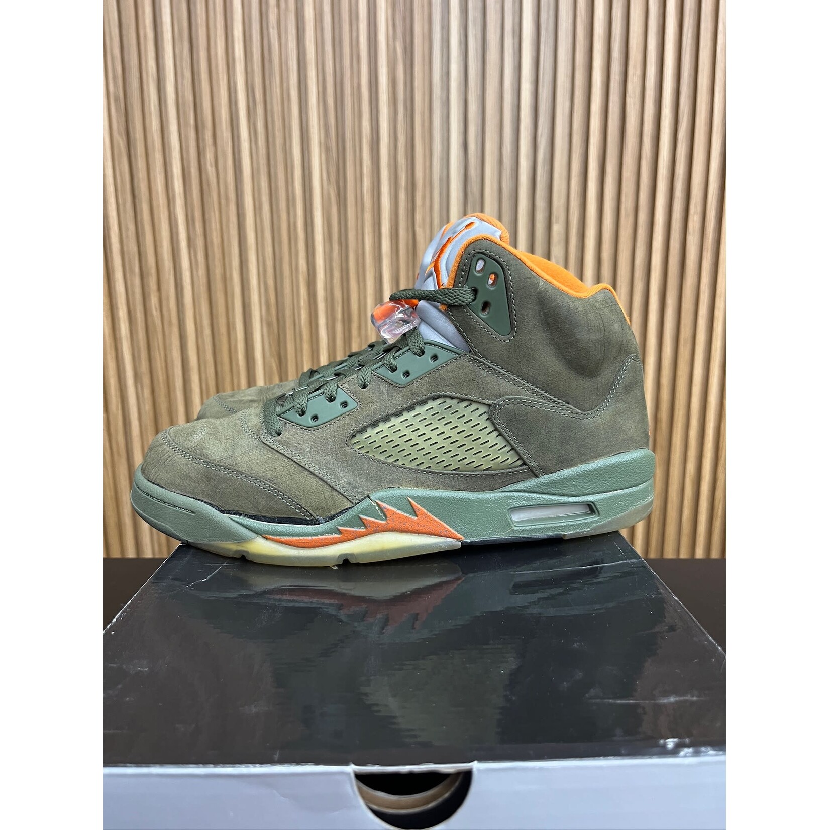 Jordan Jordan 5 Olive (2006) Size 10.5, PREOWNED*