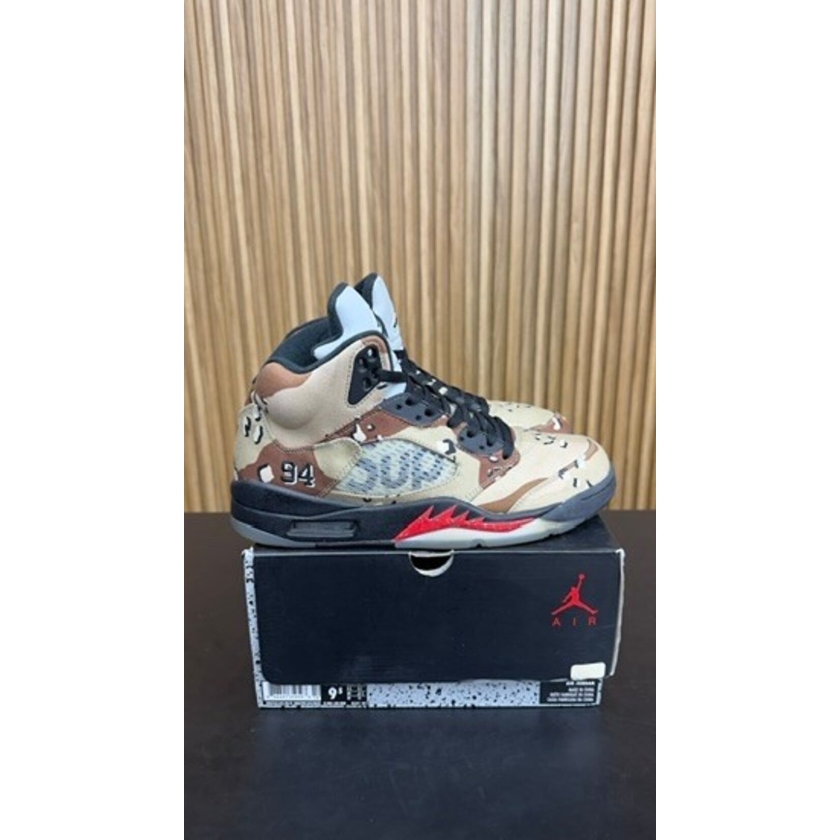 Jordan Jordan 5 Retro Supreme Desert Camo Size 9.5, PREOWNED