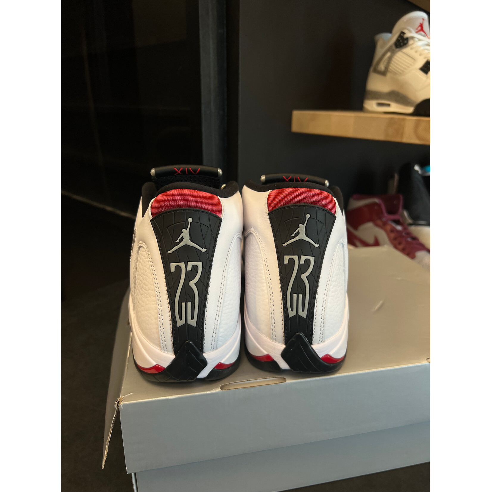 Jordan Jordan 14 Retro Black Toe (2024) Size 9.5, PREOWNED