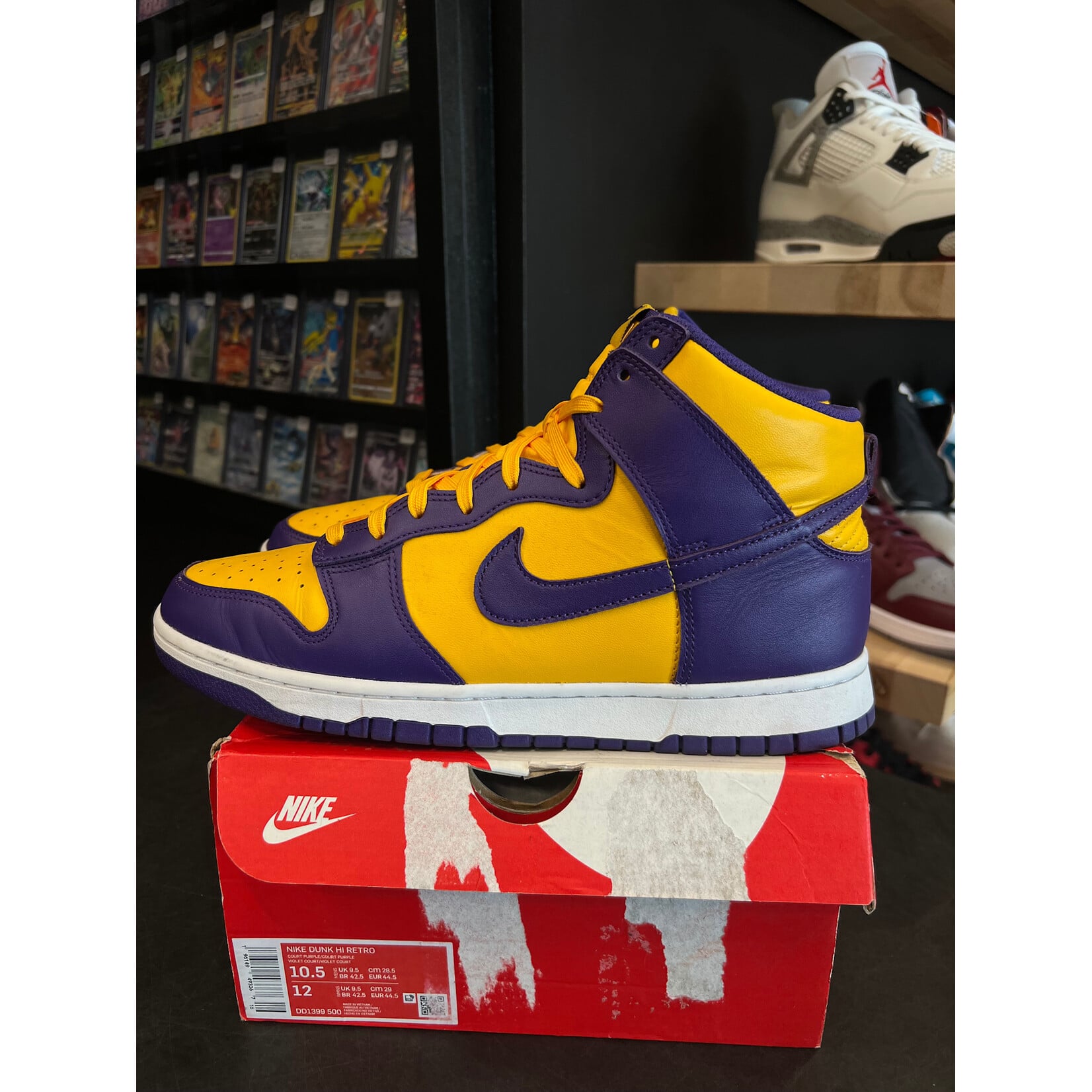 Nike Nike Dunk High Lakers Size 10.5, PREOWNED