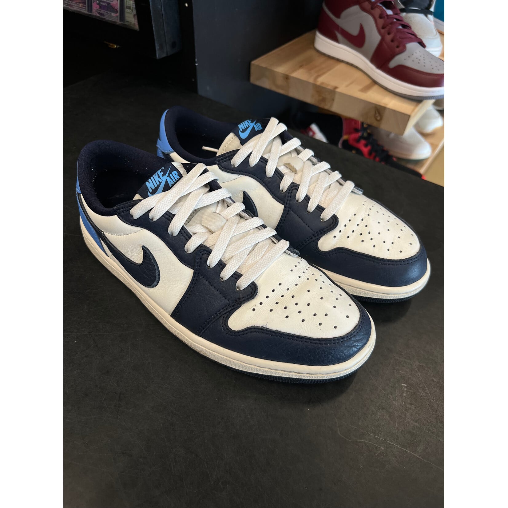 Jordan Jordan 1 Low OG Obsidian UNC Size 10, PREOWNED