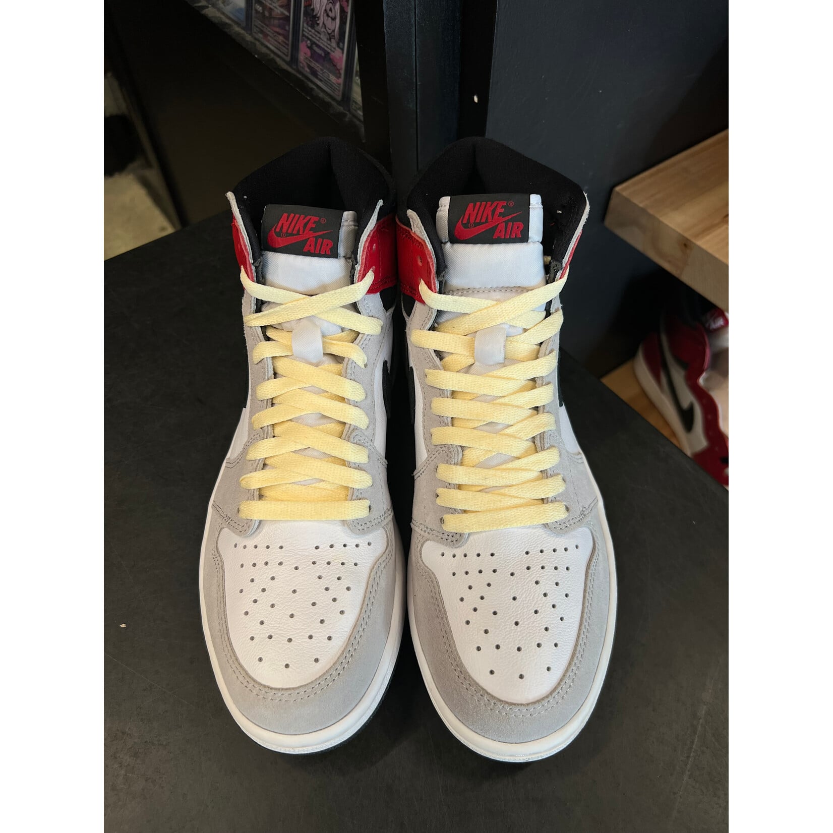 Jordan Jordan 1 Retro High Light Smoke Grey Size 9, PREOWNED