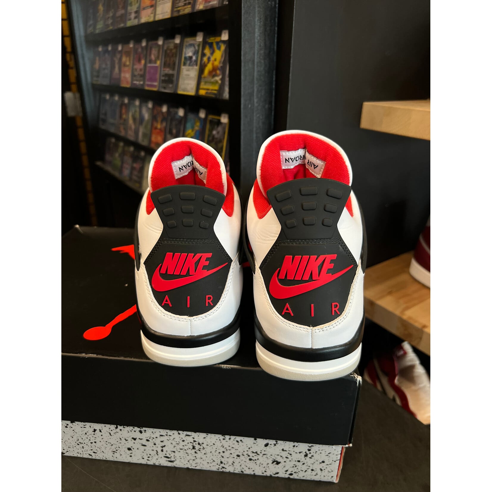Jordan Jordan 4 Retro Fire Red (2020) Fire Red (2020) Size 12, PREOWNED