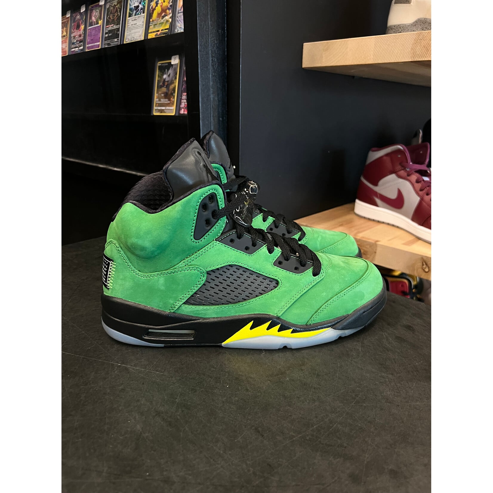 Jordan Jordan 5 Retro SE Oregon Size 8.5, PREOWNED