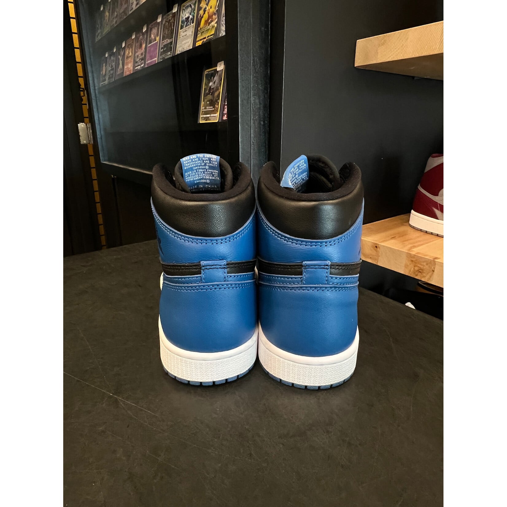 Jordan Jordan 1 Retro High OG Dark Marina Blue Size 9, PREOWNED