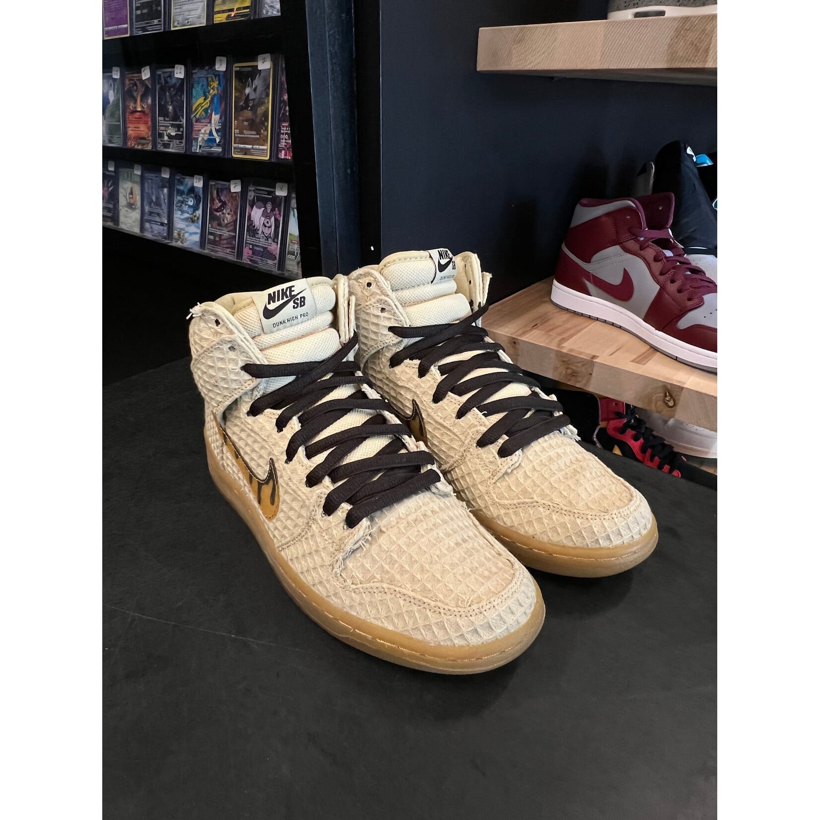 Nike Nike SB Dunk High Waffle Size 9, PREOWNED