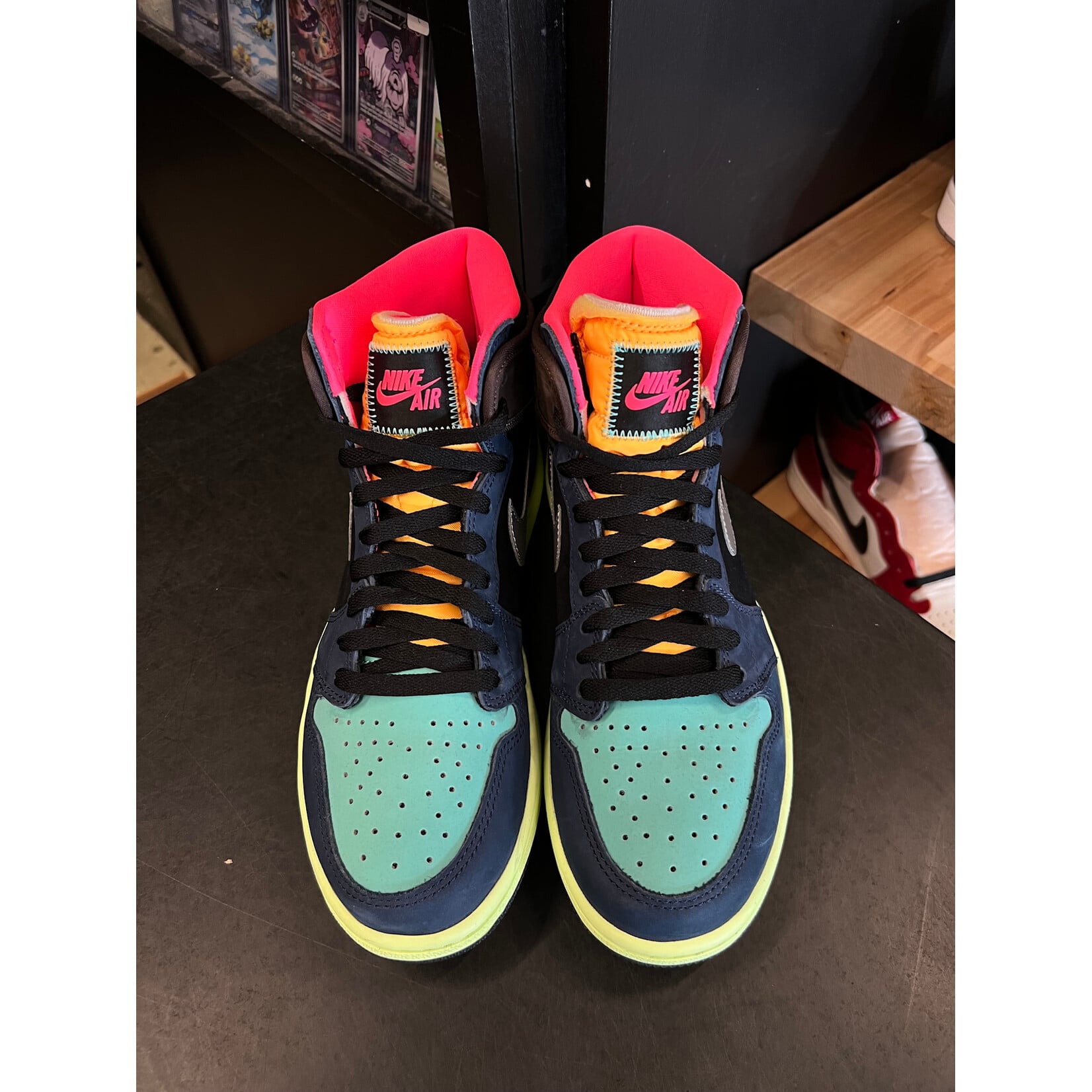 Jordan Jordan 1 Retro High Tokyo Bio Hack Size 9, PREOWNED