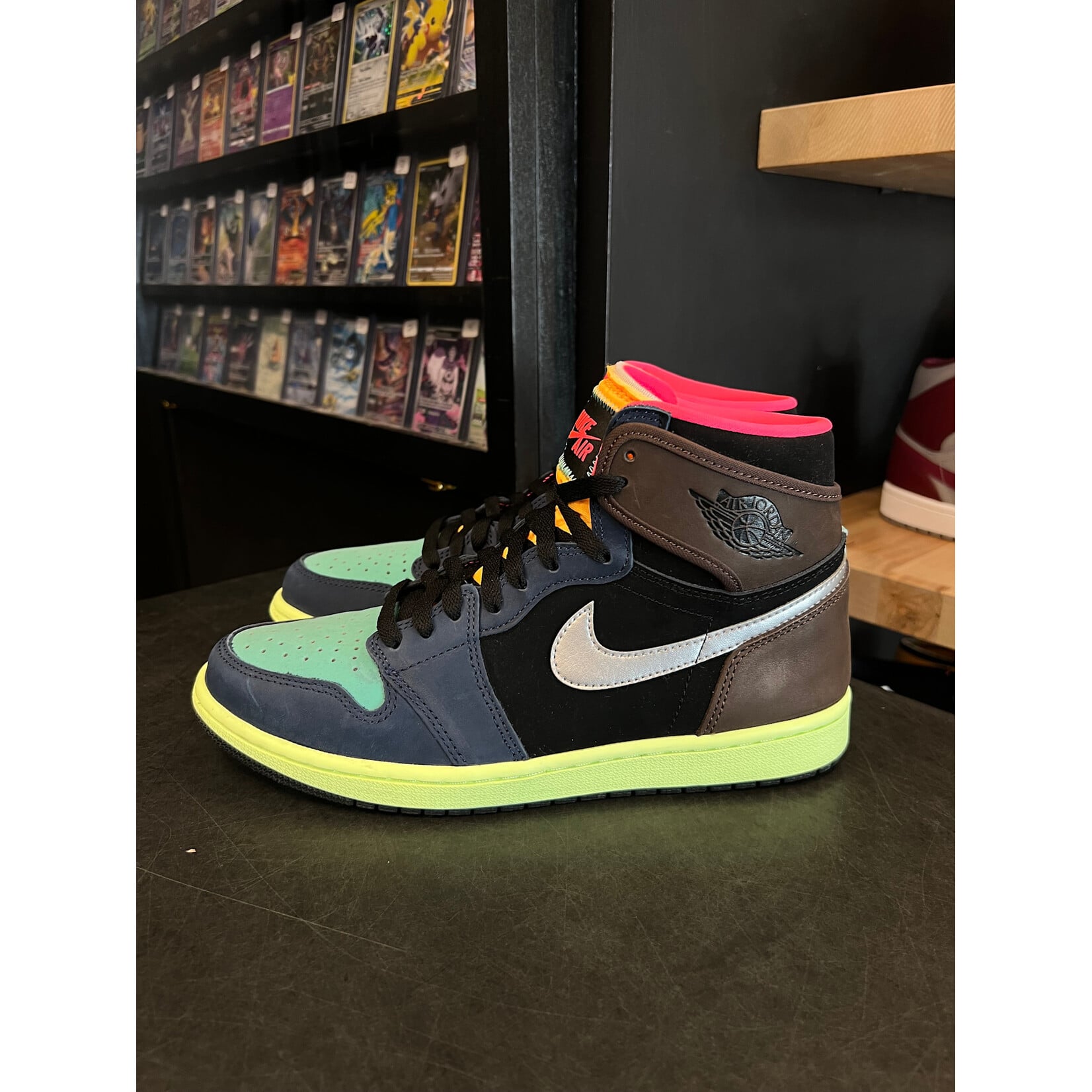Jordan Jordan 1 Retro High Tokyo Bio Hack Size 9, PREOWNED