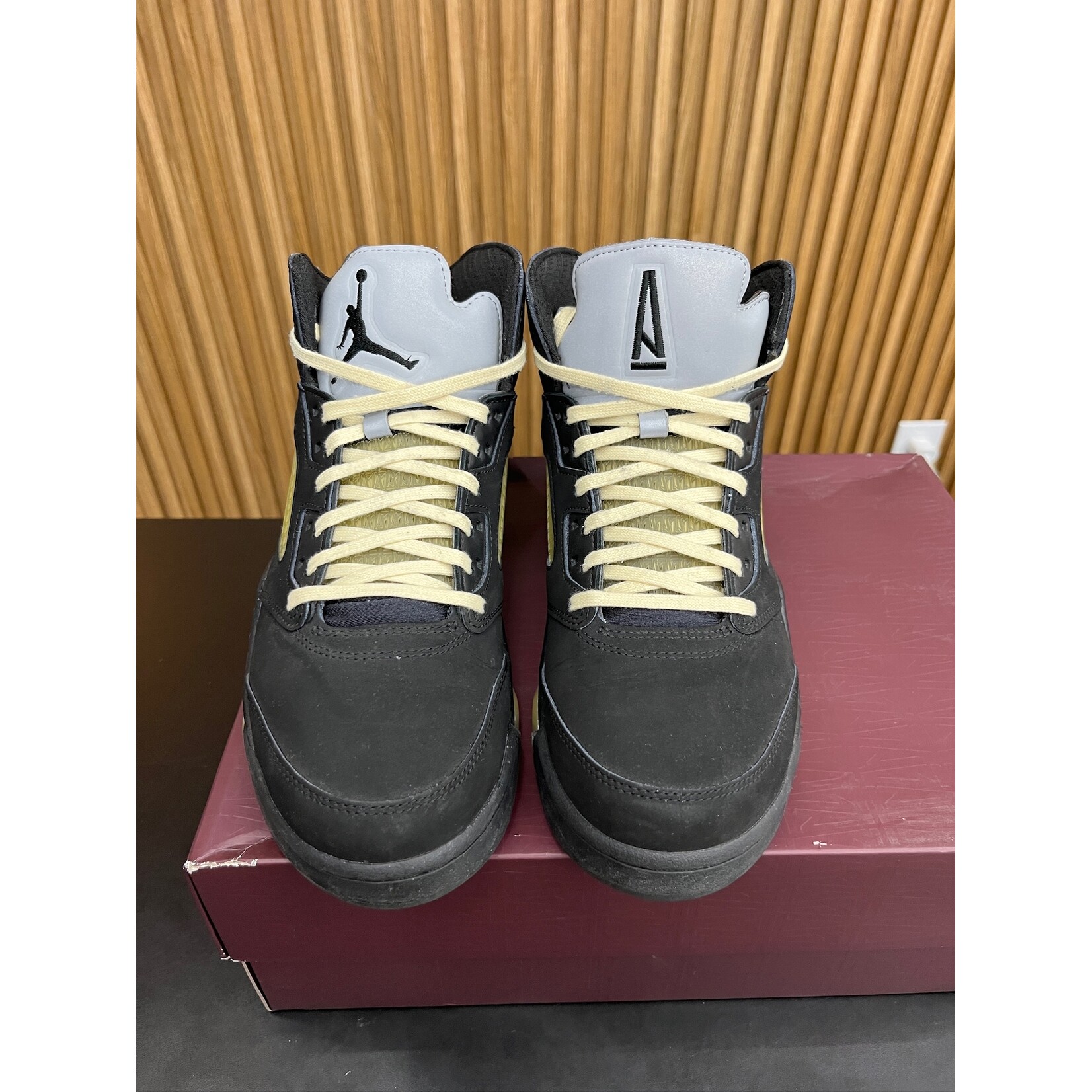 Jordan Jordan 5 Retro A Ma Maniére Dusk Size 9.5, PREOWNED*