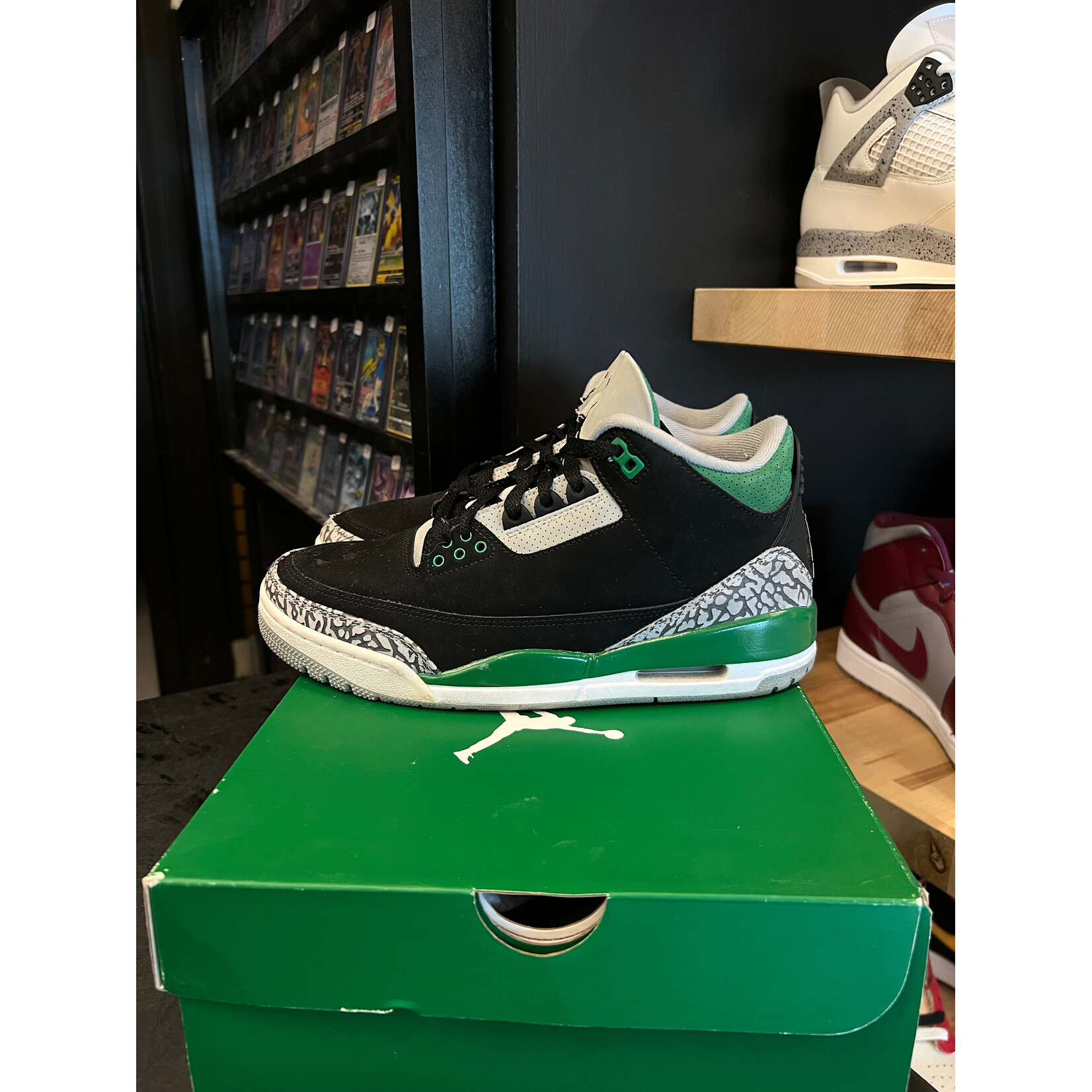 Jordan Jordan 3 Retro Pine Green Size 8, PREOWNED