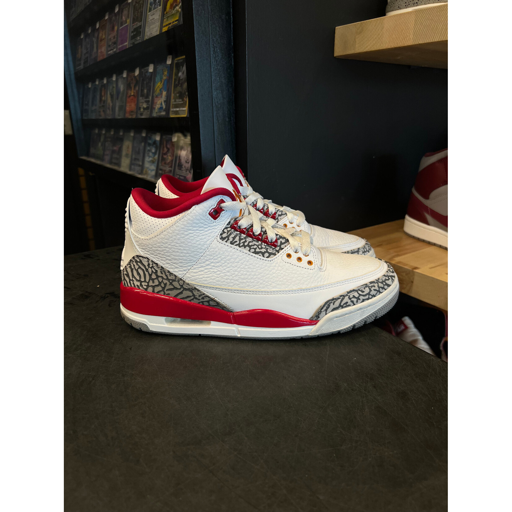 Jordan Jordan 3 Retro Cardinal Red Size 8, PREOWNED