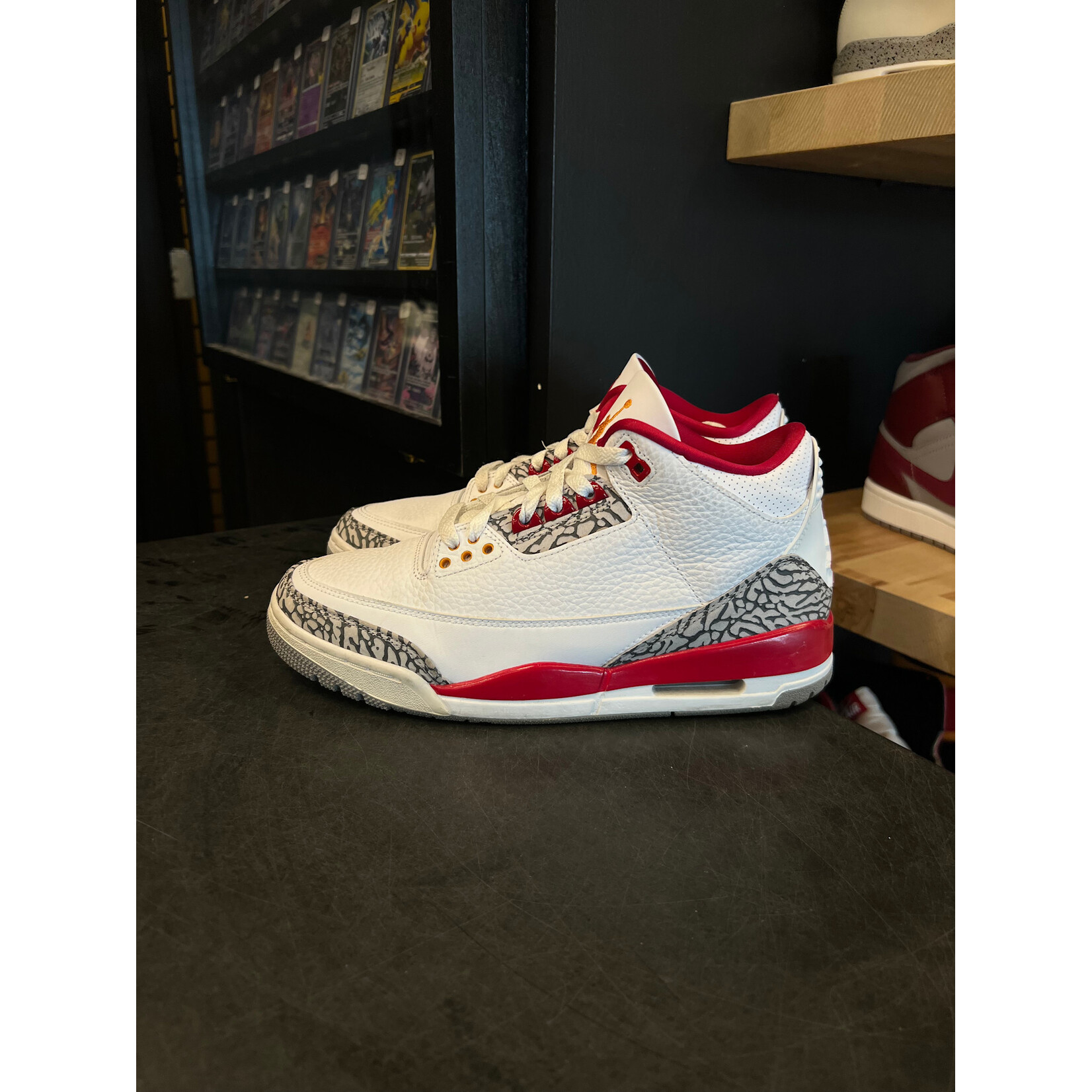 Jordan Jordan 3 Retro Cardinal Red Size 8, PREOWNED