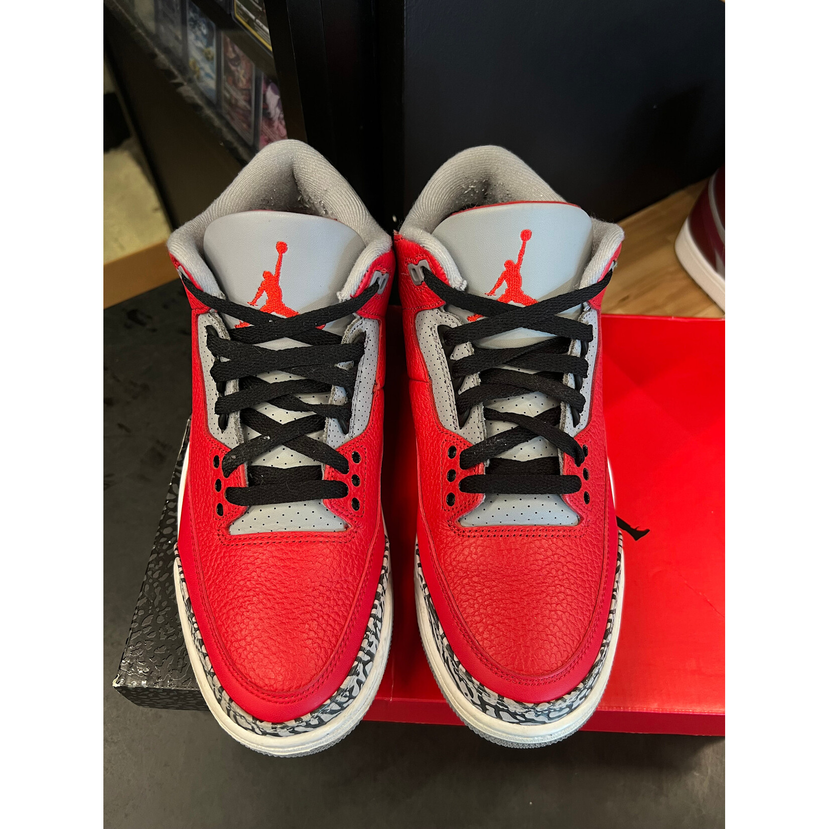 Jordan Jordan 3 Retro SE Unite Size 8, PREOWNED