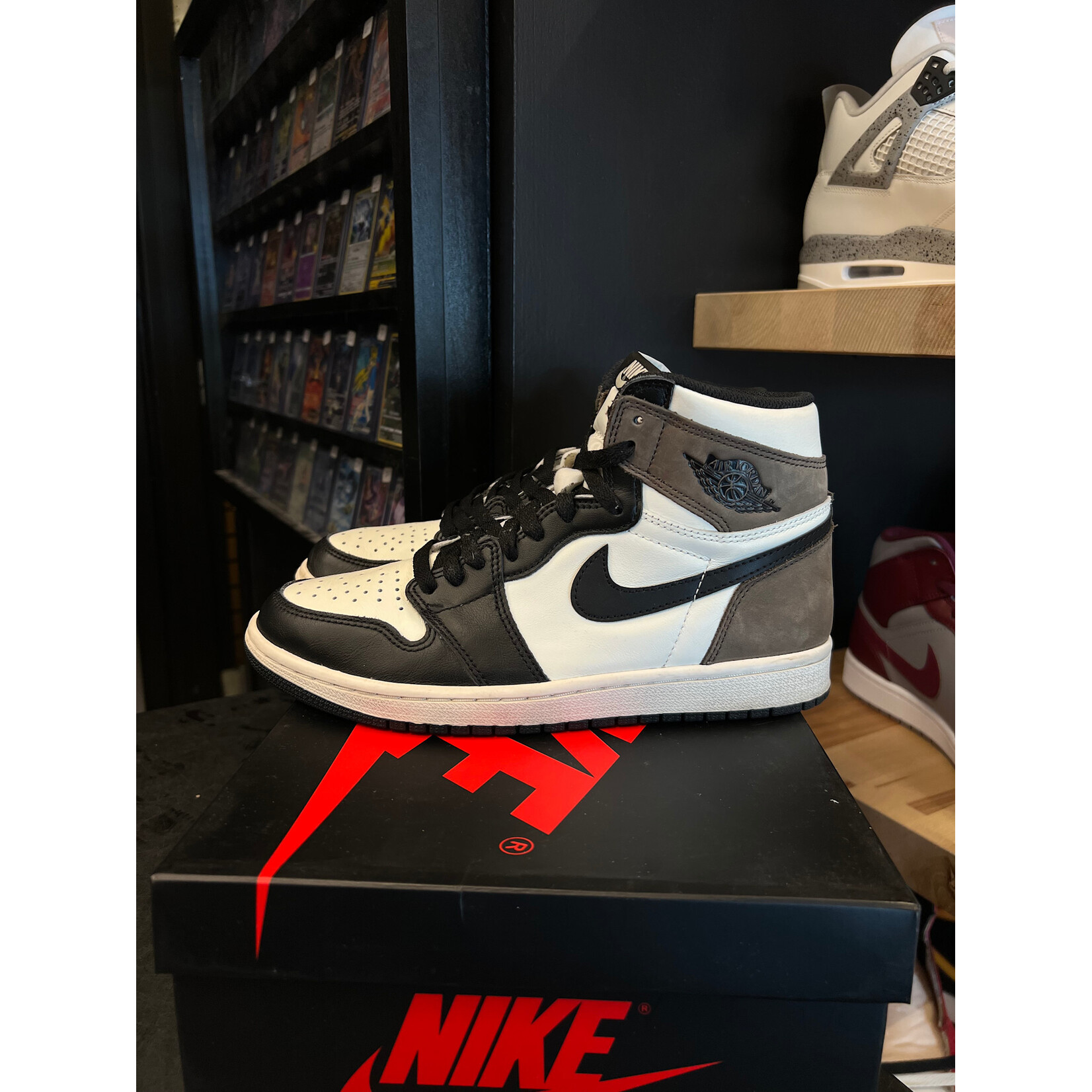 Jordan Jordan 1 Retro High Dark Mocha Size 8, PREOWNED