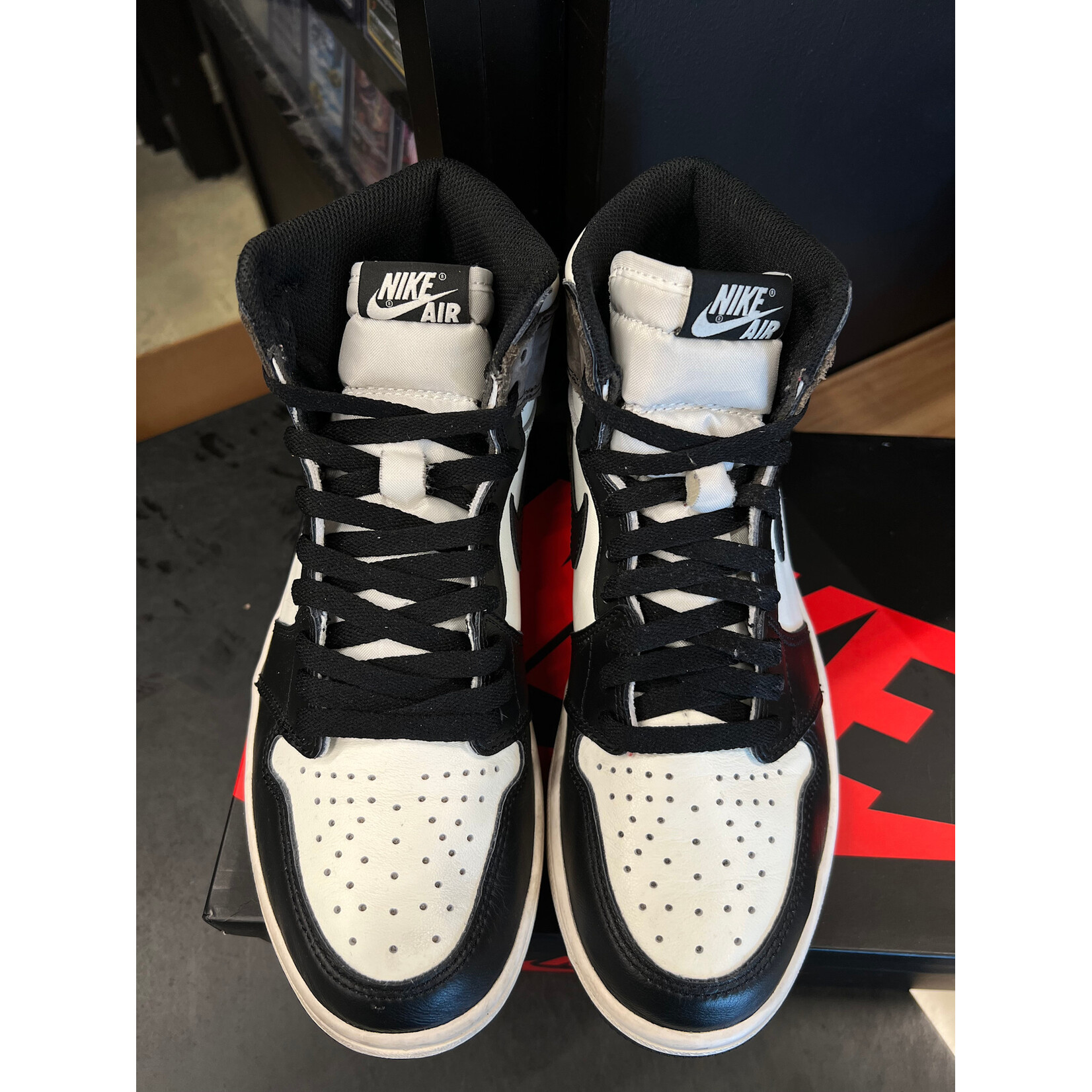 Jordan Jordan 1 Retro High Dark Mocha Size 8, PREOWNED