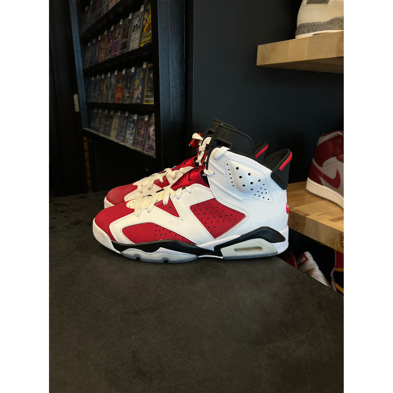 Jordan Jordan 6 Retro Carmine (2021) Size 8, PREOWNED
