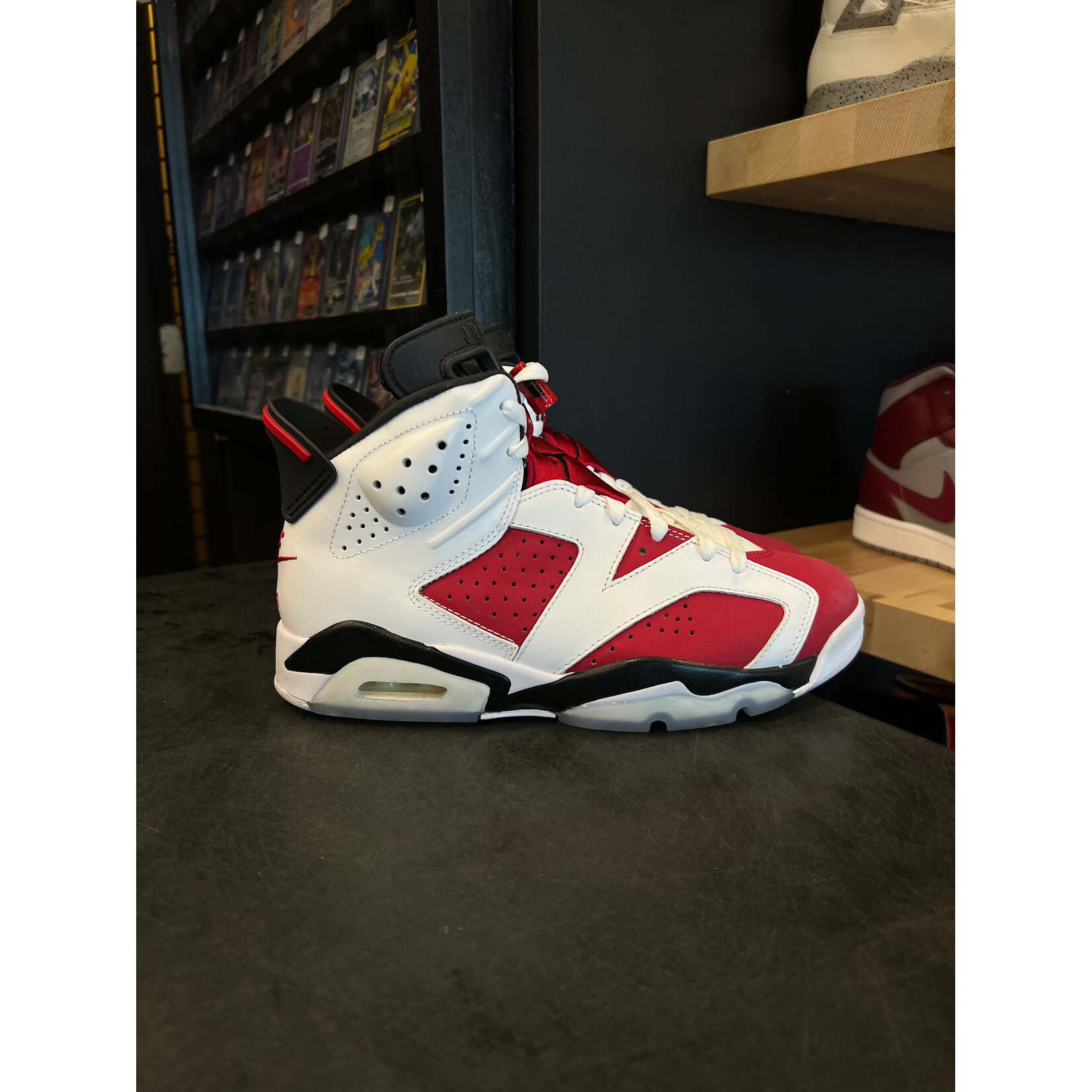 Jordan Jordan 6 Retro Carmine (2021) Size 8, PREOWNED