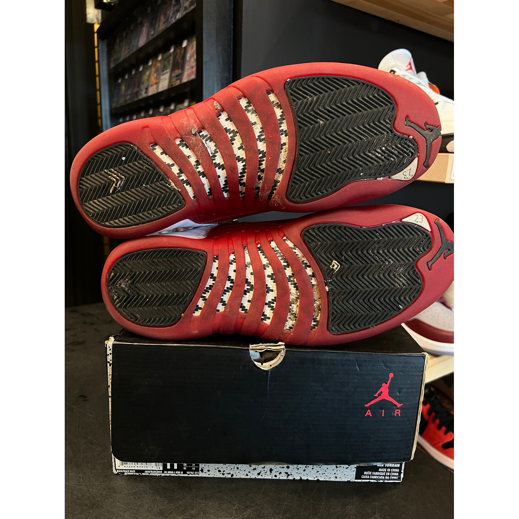 Jordan Jordan 12 Retro Cherry (2023) Size 11, PREOWNED